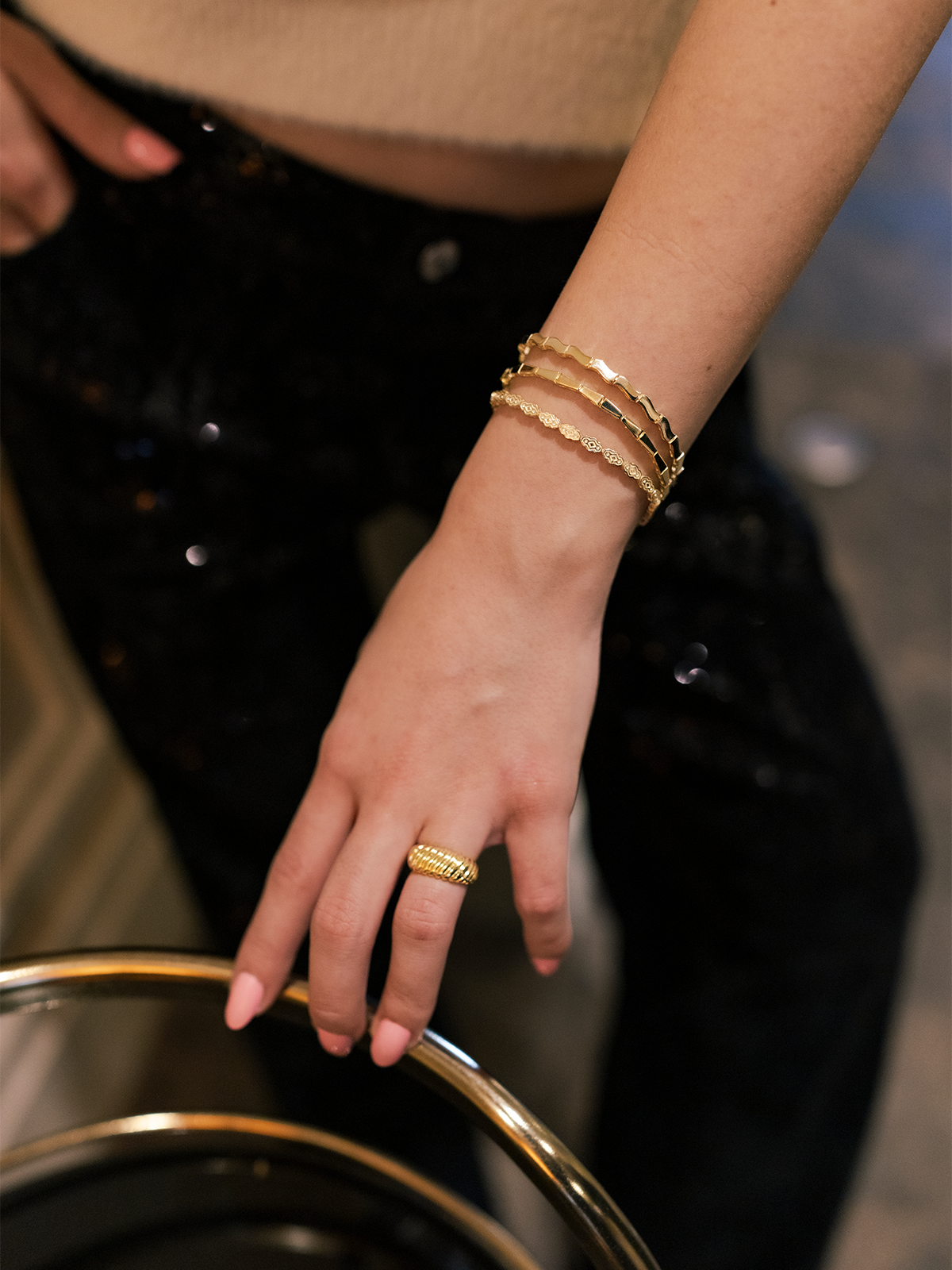 Özel fiyatlarla sunulan Atelier Duygu'nun zarif 4MM Choker Round Cut Su Yolu Kolyesi, şıklığın ve ışıltının mükemmel birleşimini yansıtıyor. Özel FİYATLAR ile şimdi keşfedin!