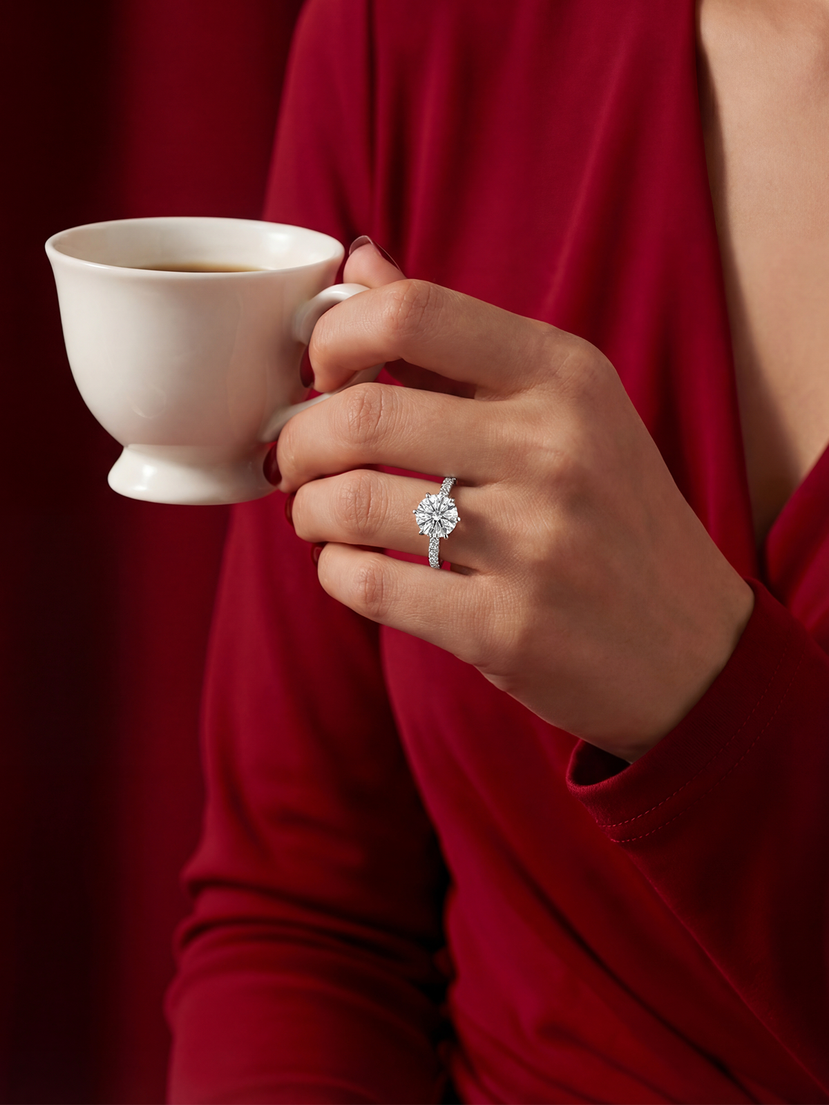 2.0CT | 6 Tırnak Kolu Taşlı Tektaş Yüzük