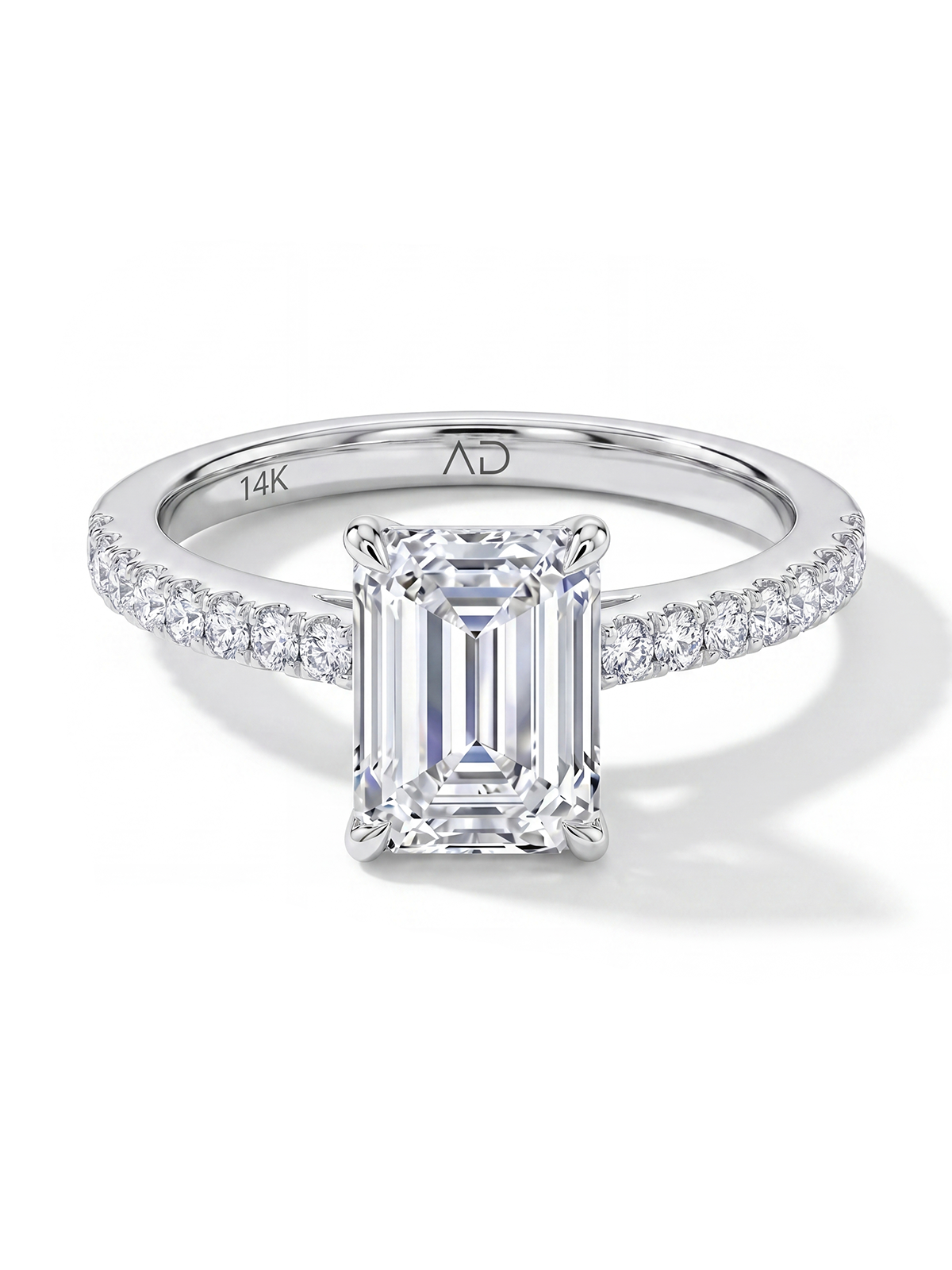 Emerald Kesim Kolu Taşlı Tektaş Yüzük