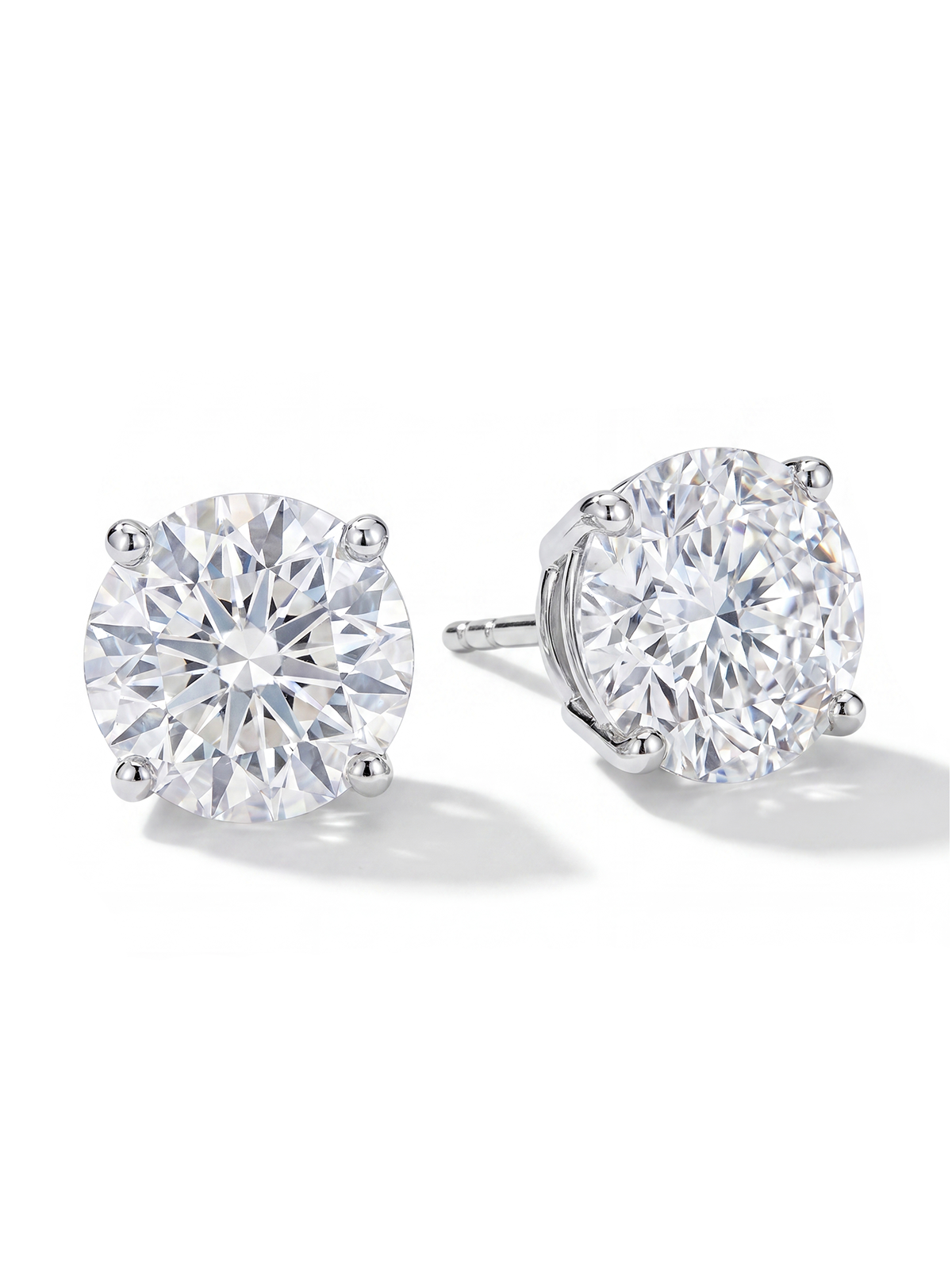 4 Tırnak Tektaş Küpe