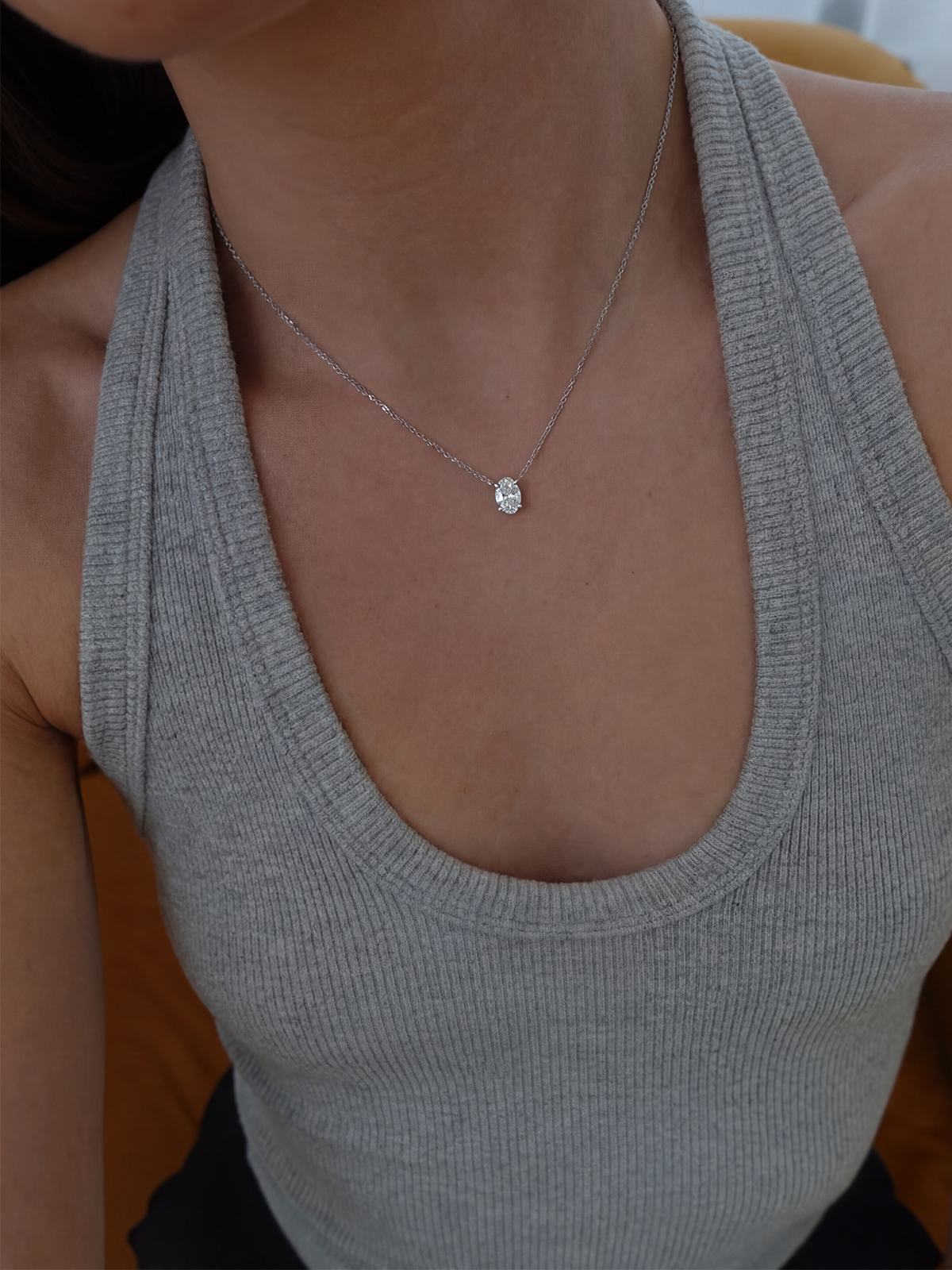 Oval Kesim Tektaş Kolye