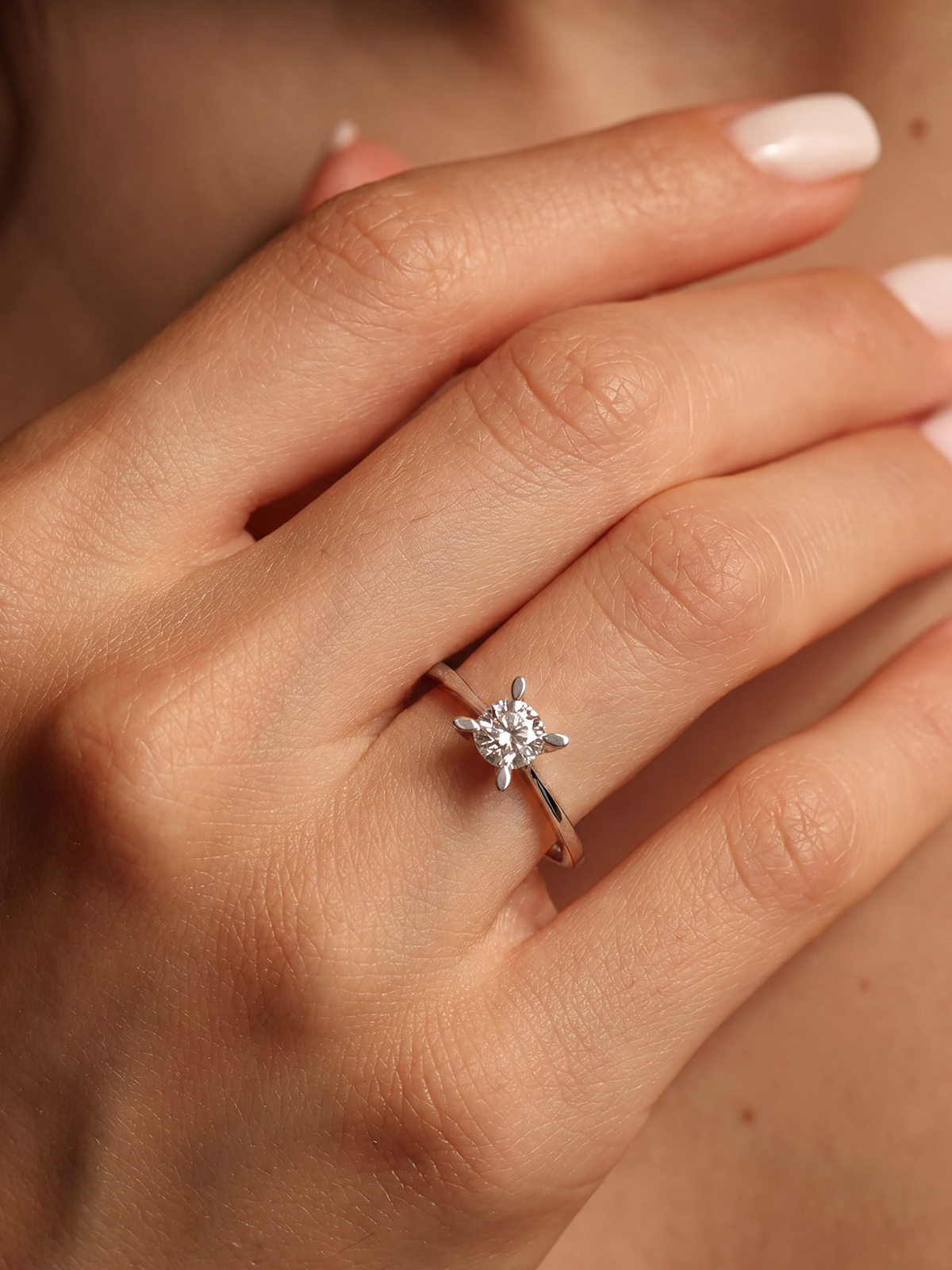 Badem Tırnak Tektaş Yüzük