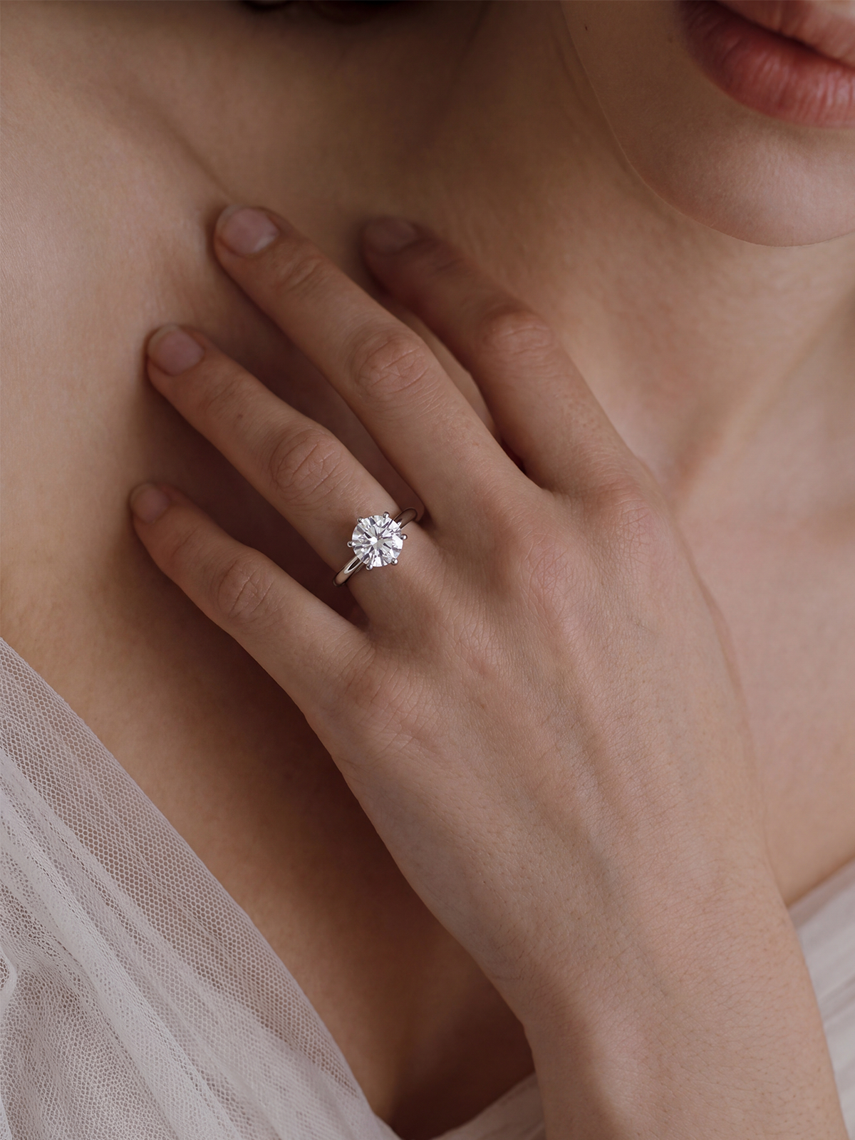 Luna 6 Tırnak Tektaş Yüzük