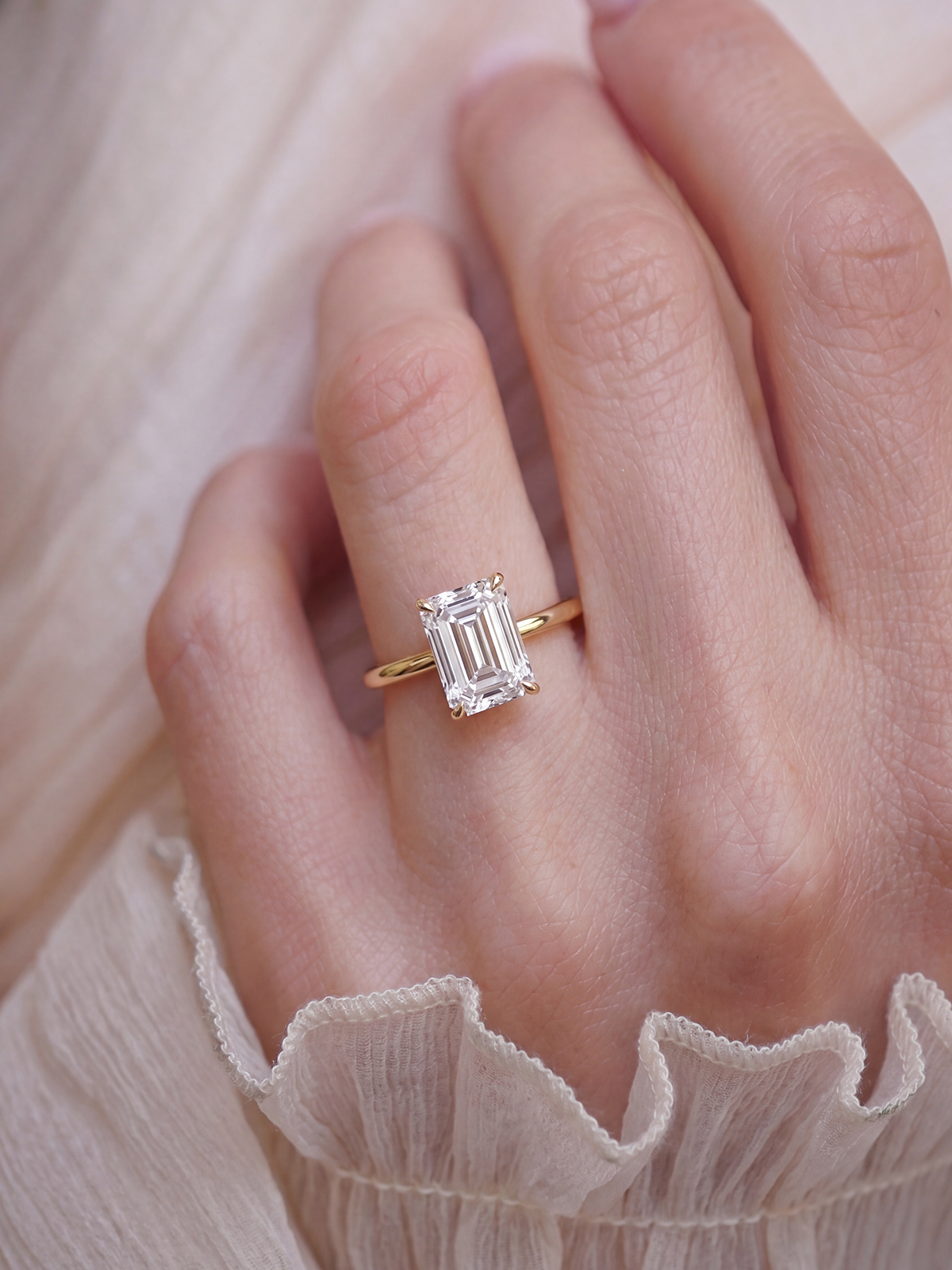 Emerald Kesim Tektaş Yüzük