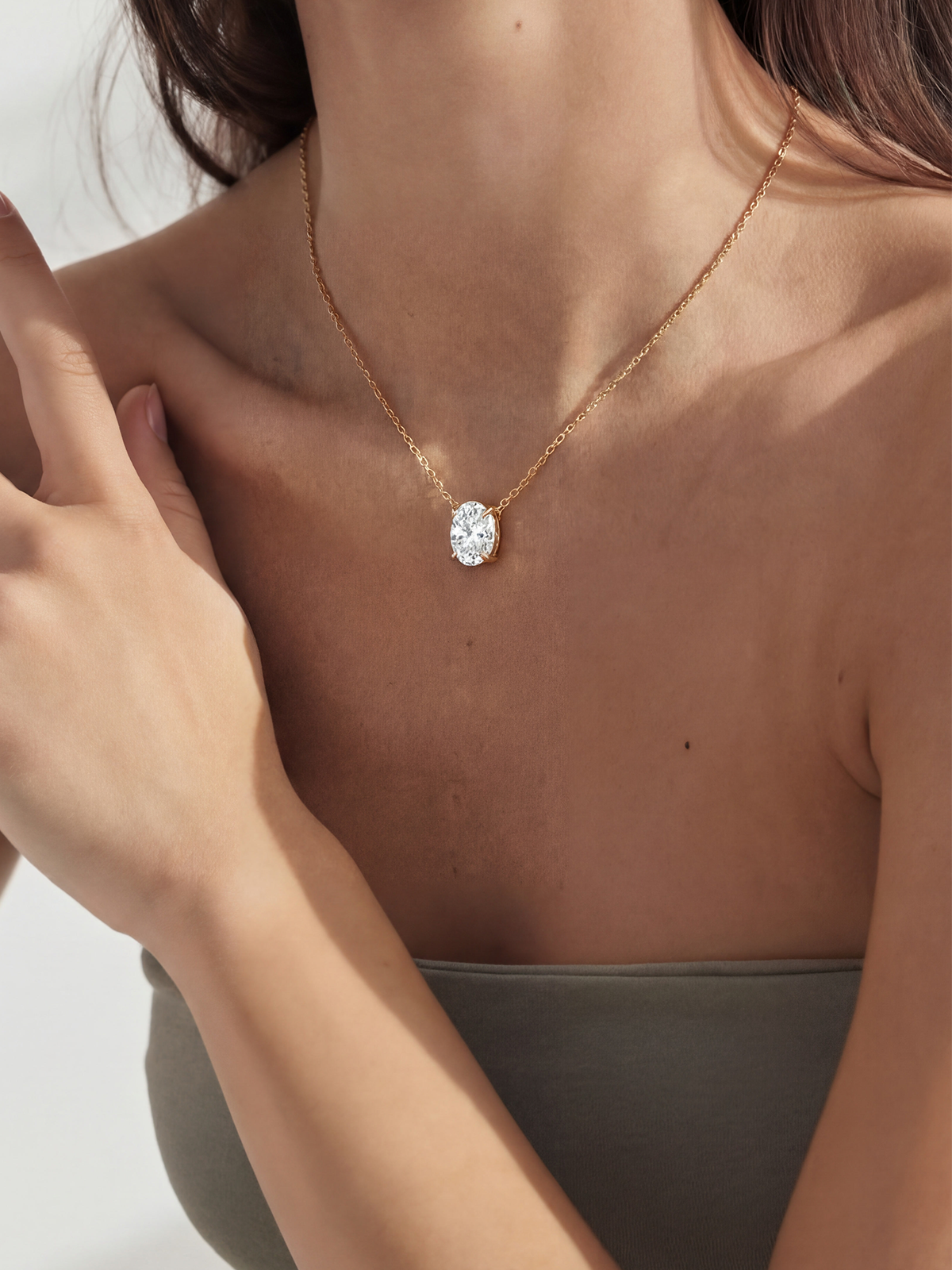 Oval Kesim Tektaş Kolye