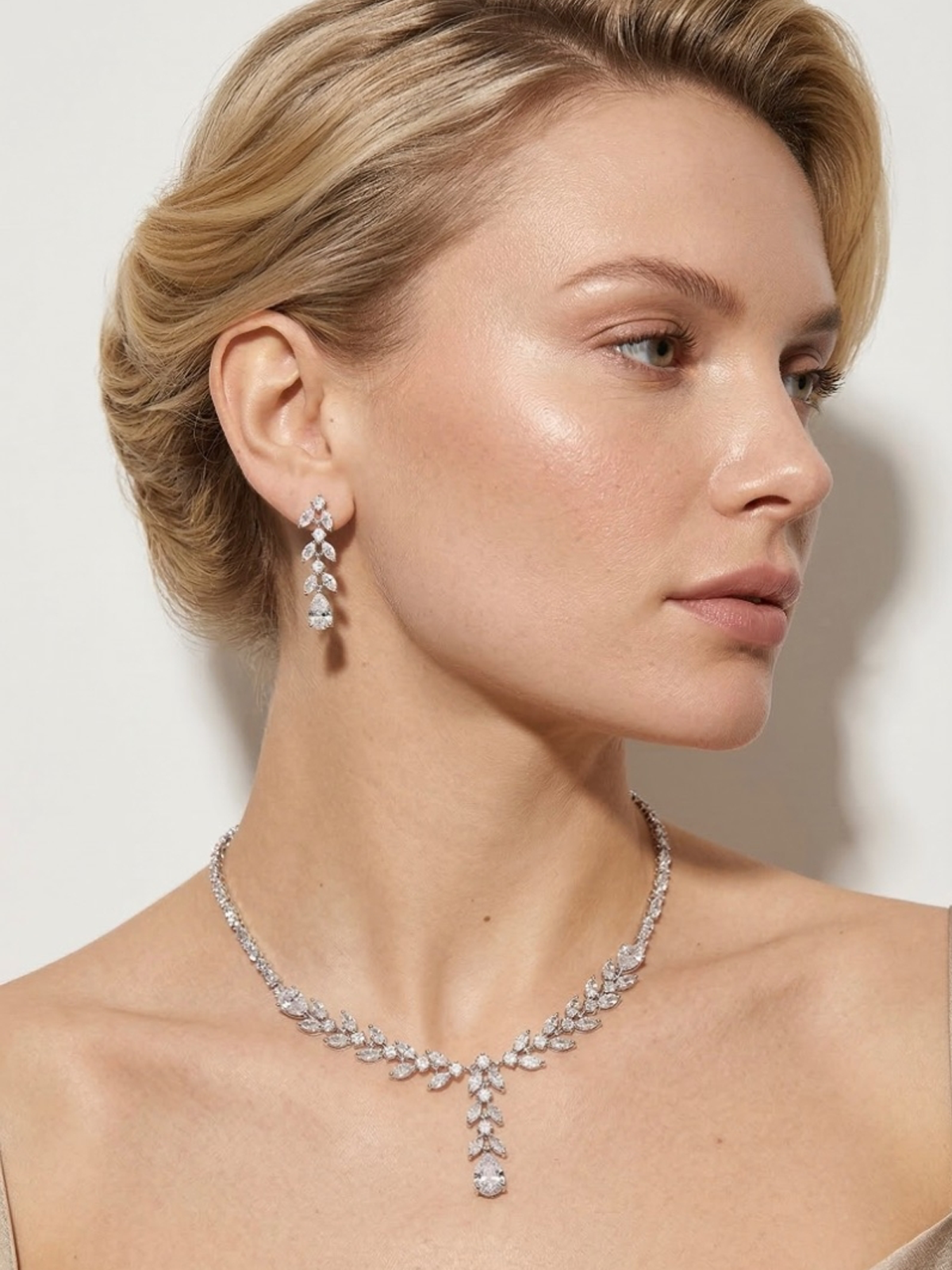 Ava Necklace and Earring Set