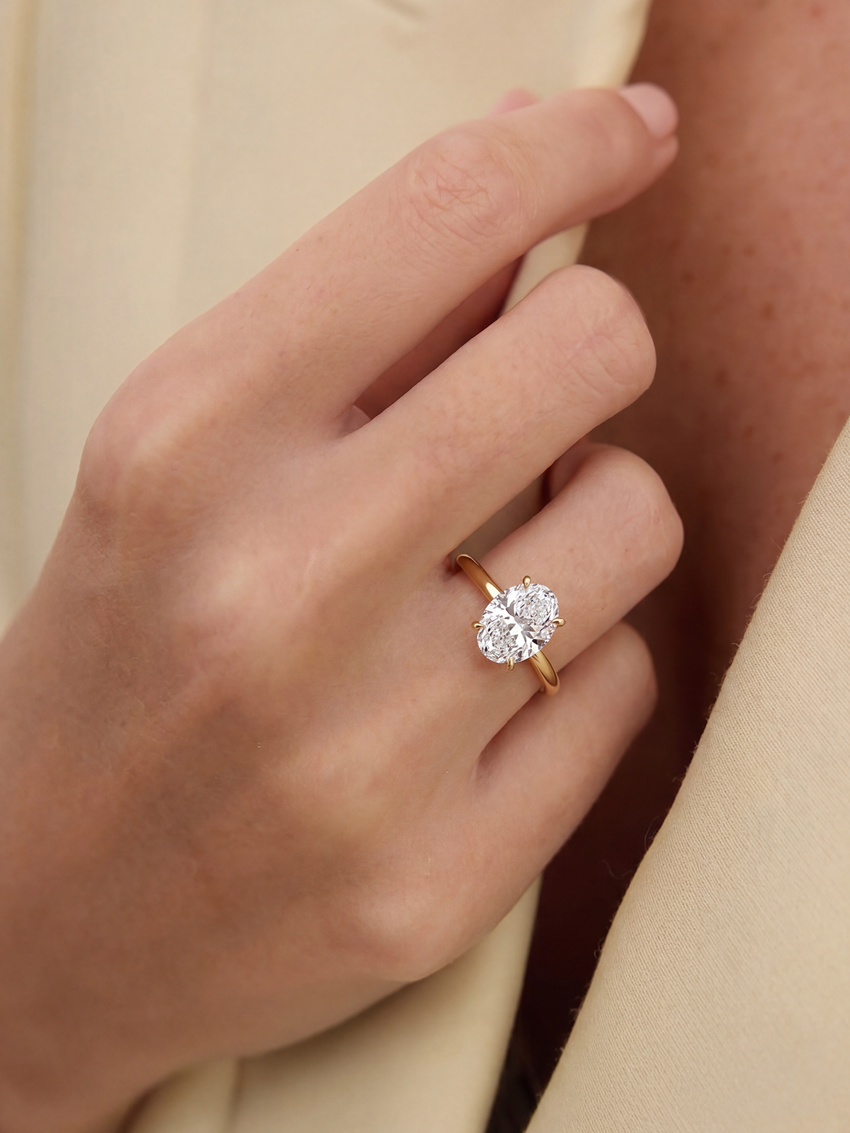 Oval Kesim Tektaş Yüzük