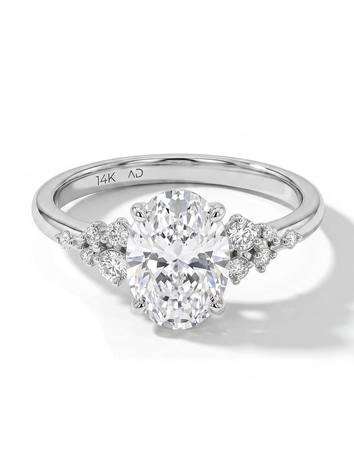 2.33CT Oval Kesim Cluster Tektaş Yüzük