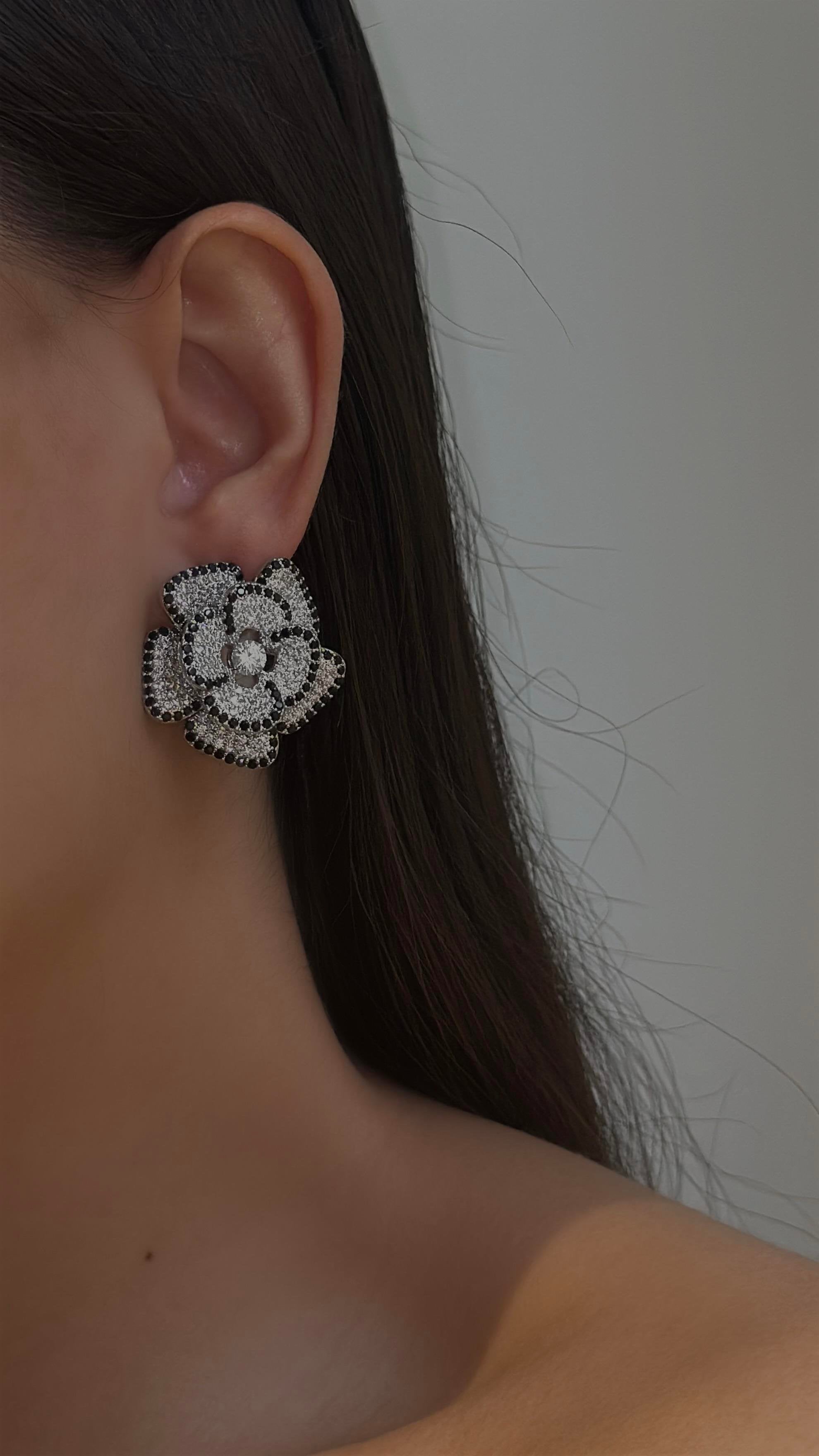 Eira Earring
