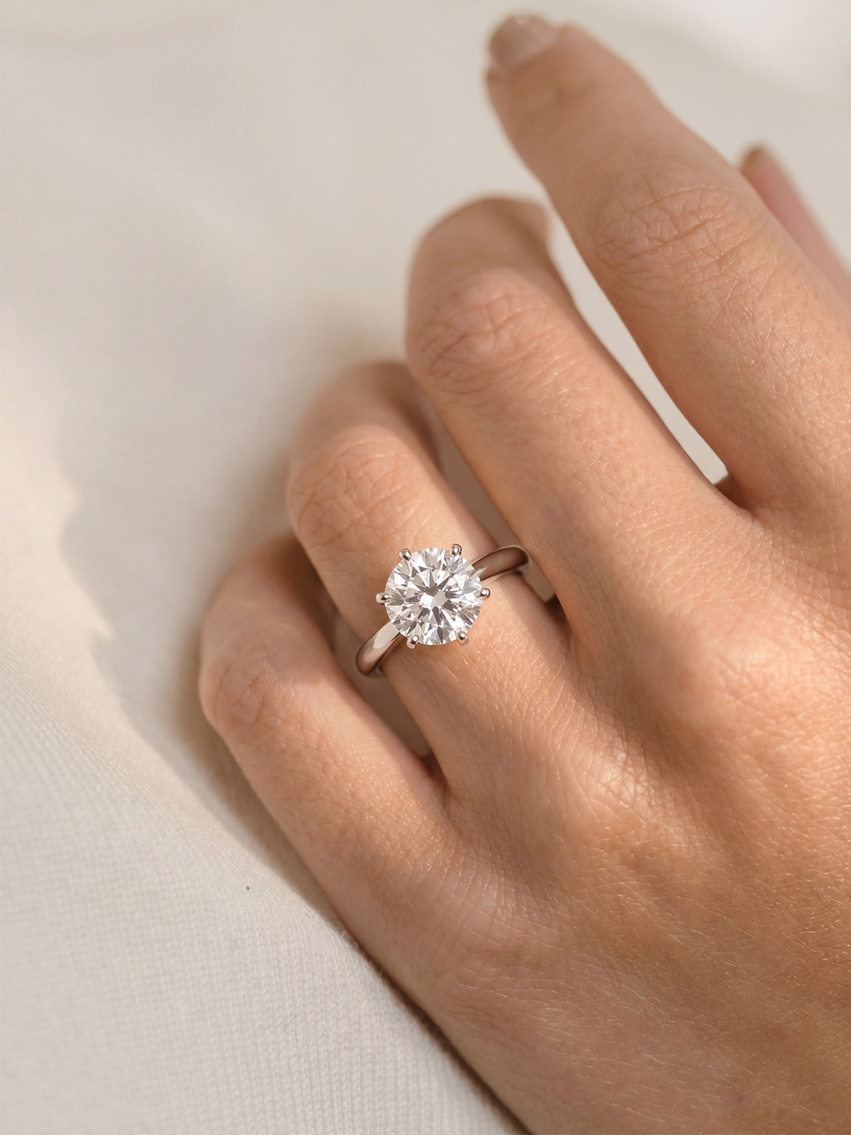 Luna 6 Tırnak Tektaş Yüzük