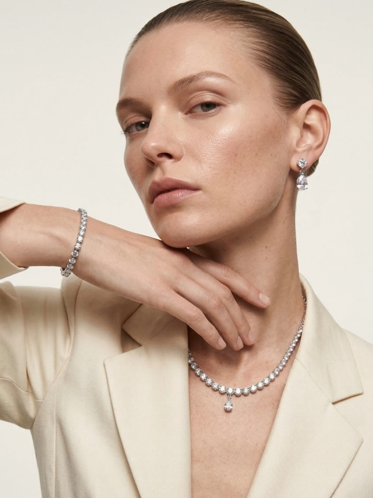 Mia Necklace and Earring Set