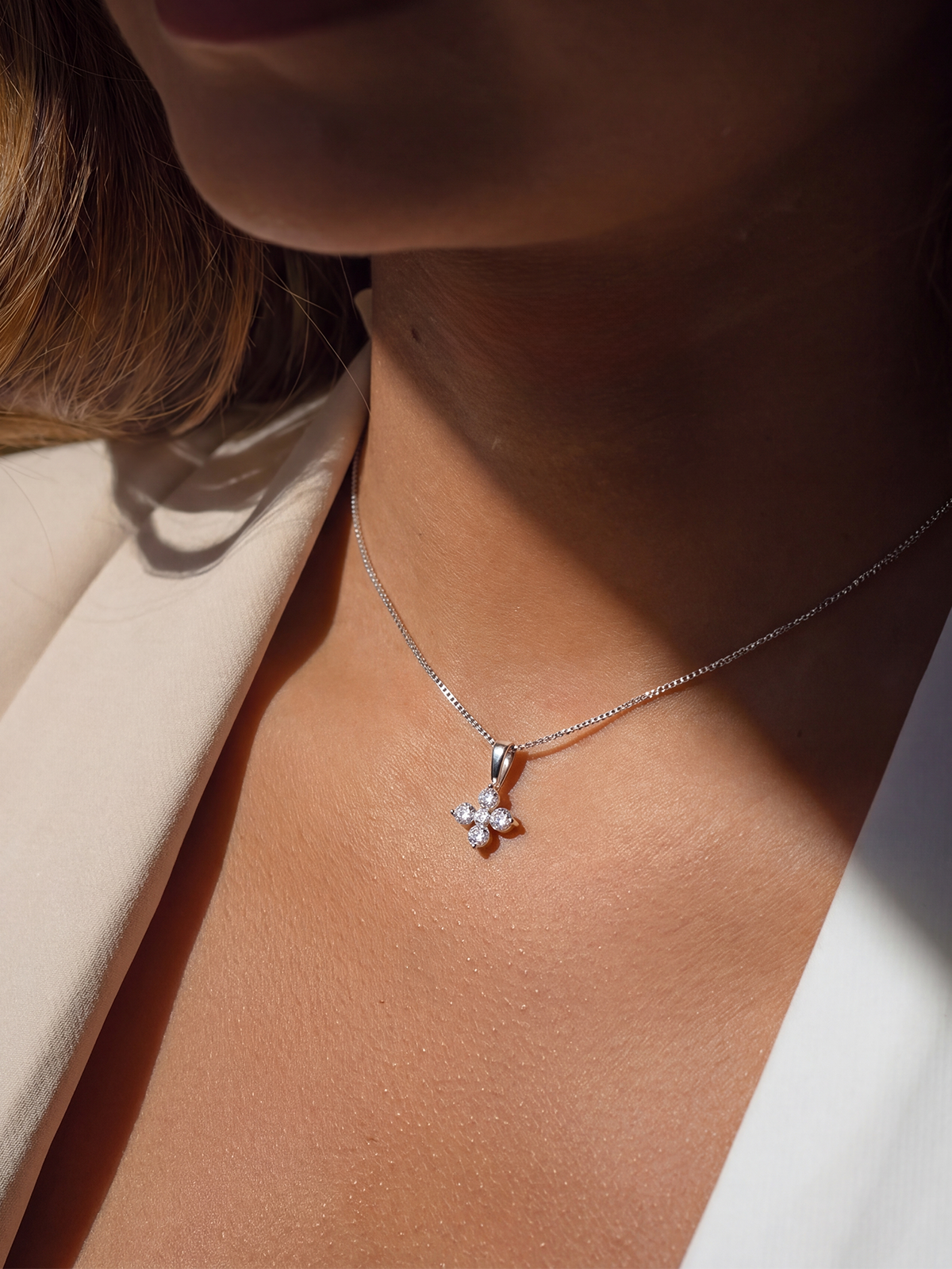 0.90CT Beştaş Kolye