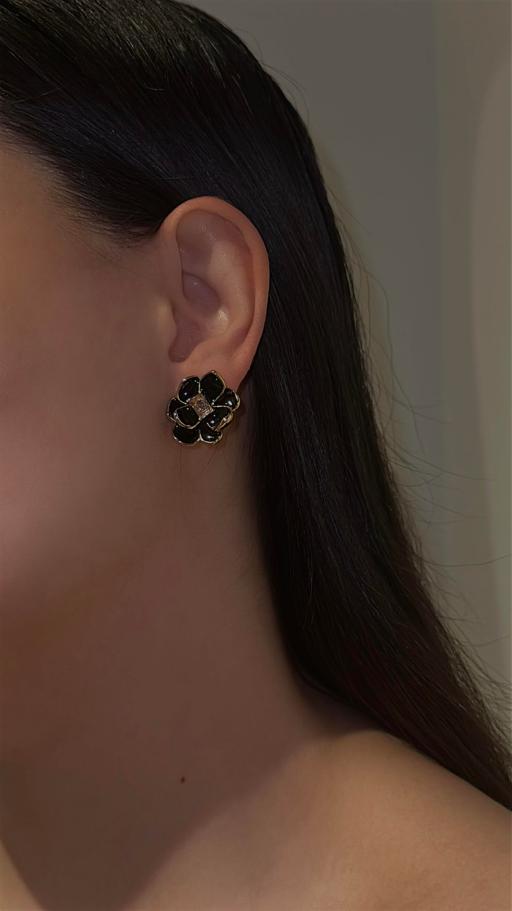 Thavira Earring