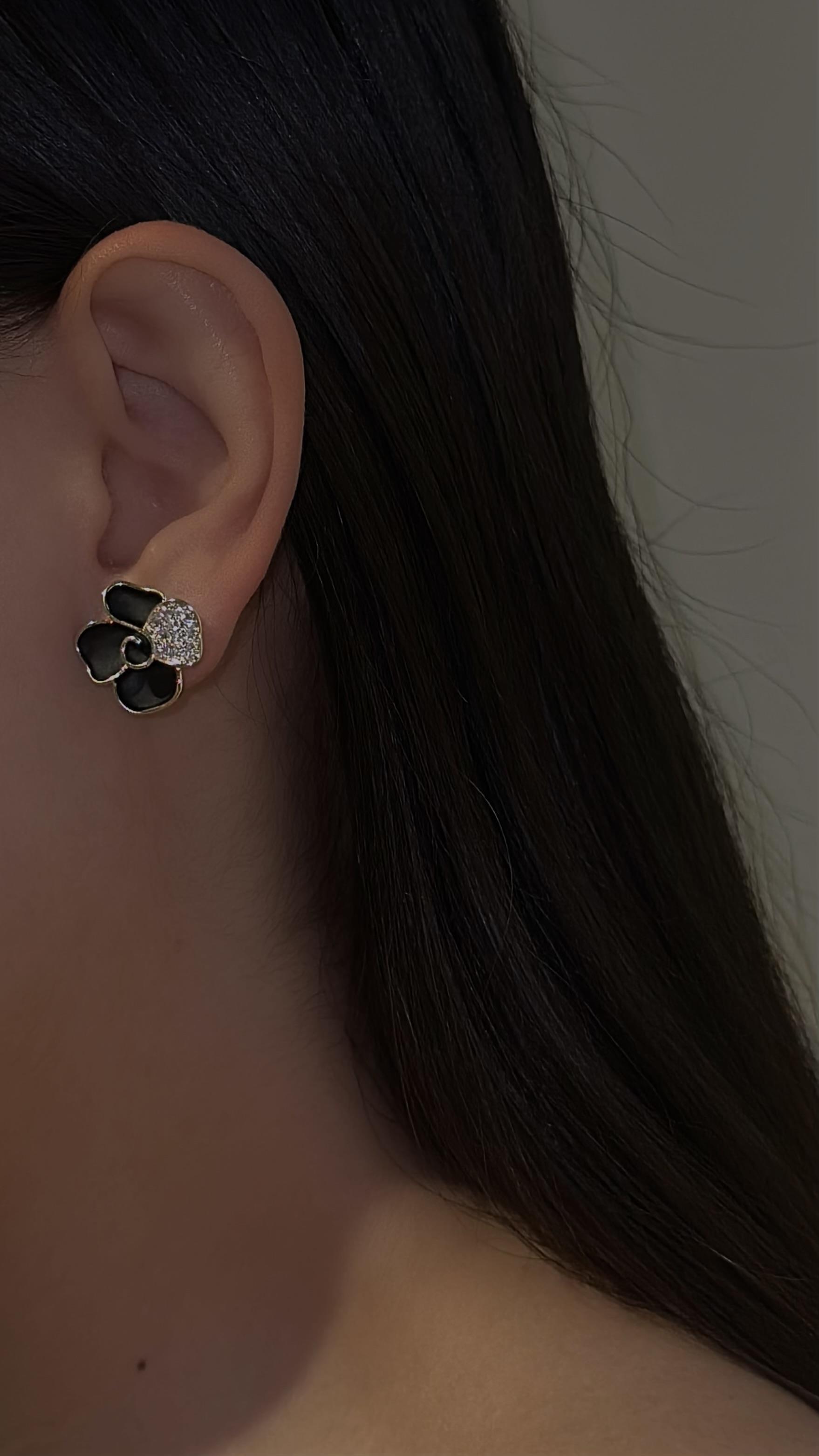 Serenelle Earring
