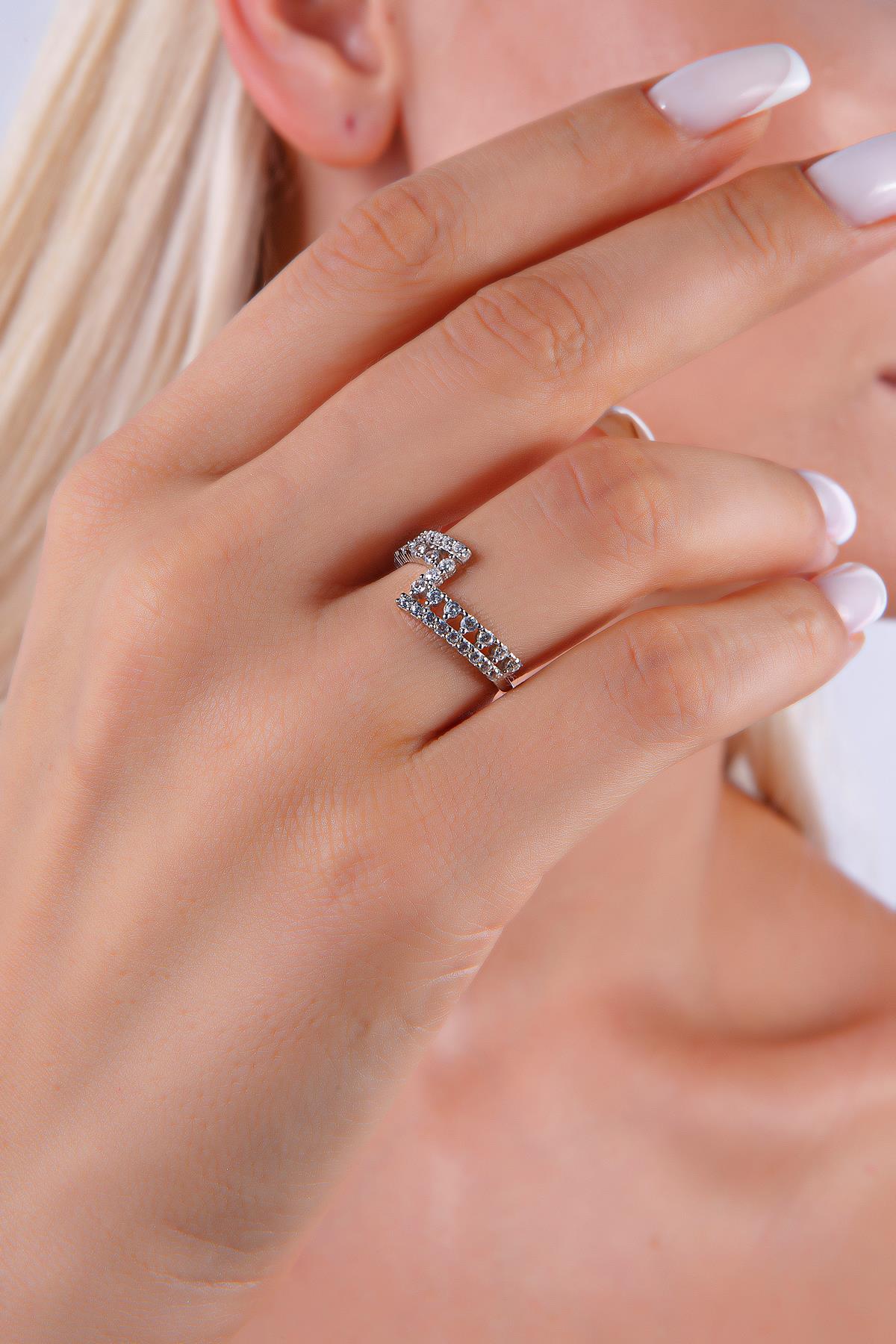 Harriet Ring