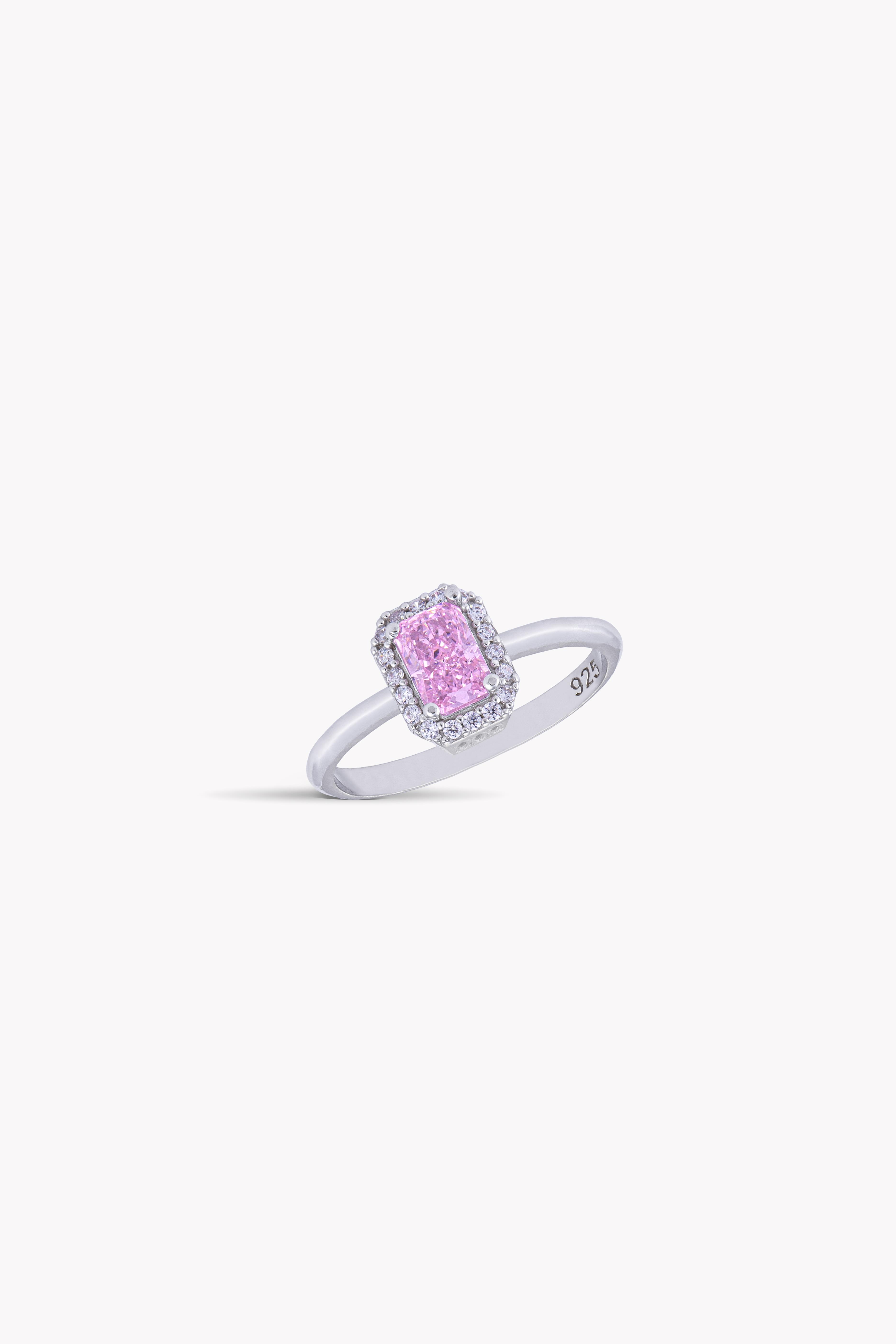 Nicole Ring