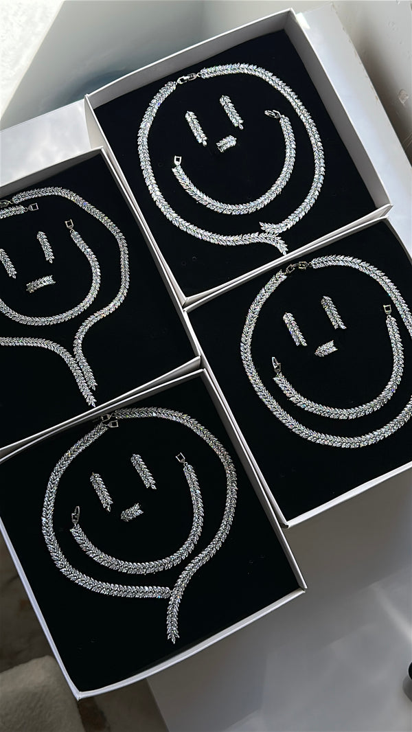 Chiara Kolye - Küpe - Bileklik - Yüzük Set |   Luxury Jewelry by  Atelier Duygu.