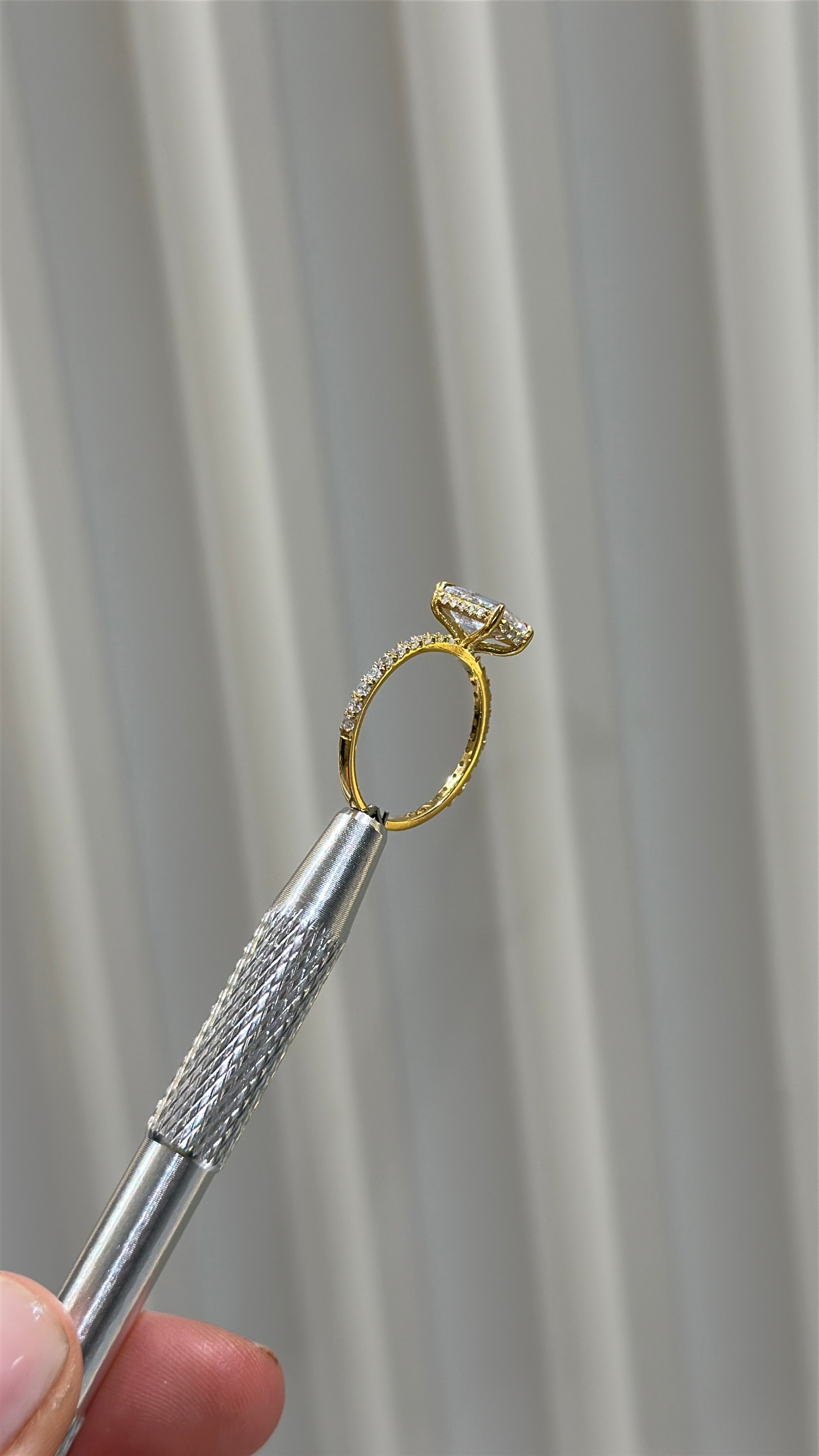 1.6CT | Emerald Kesim Kolu Taşlı Yüzük