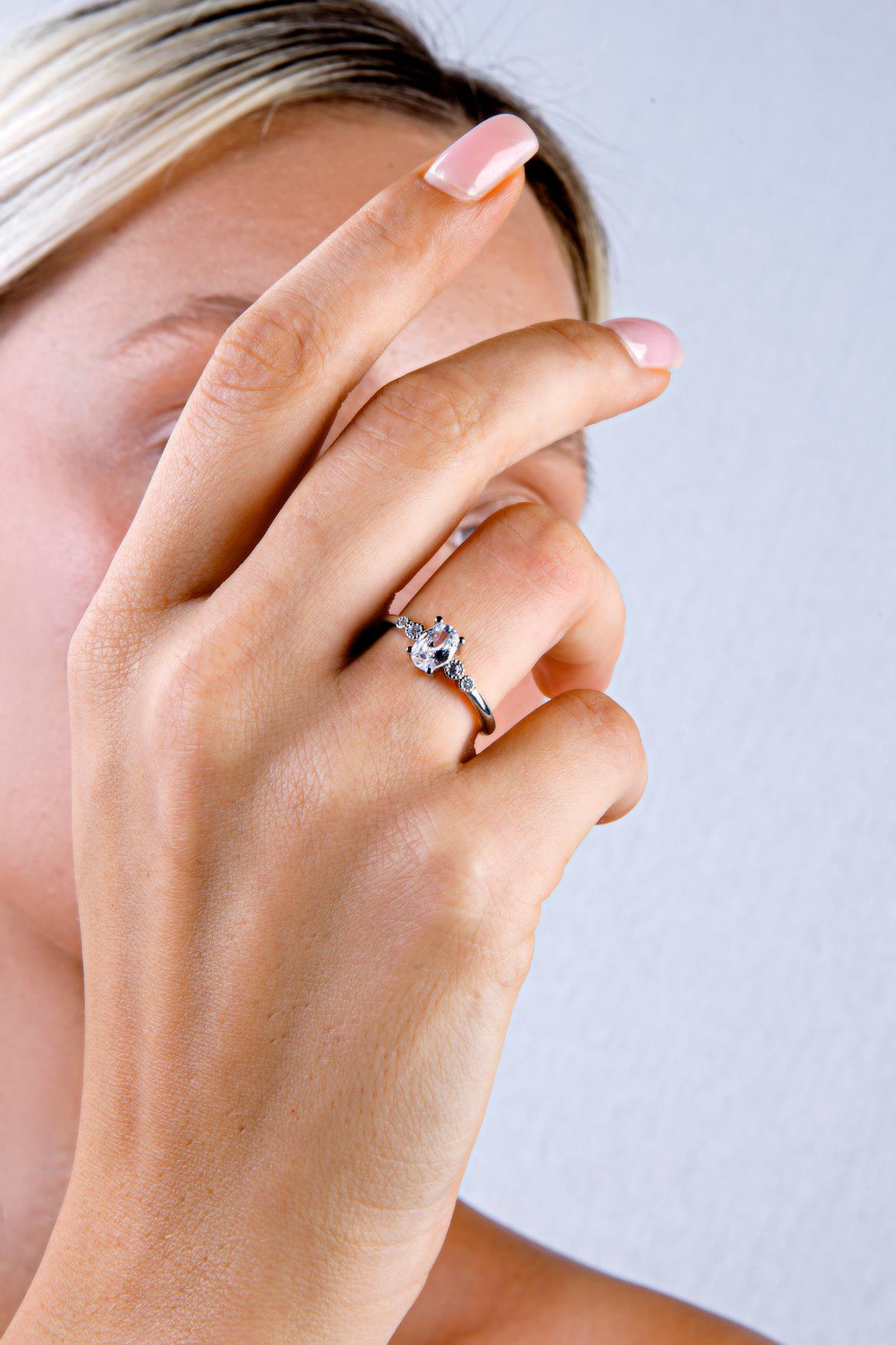 Agatha Ring