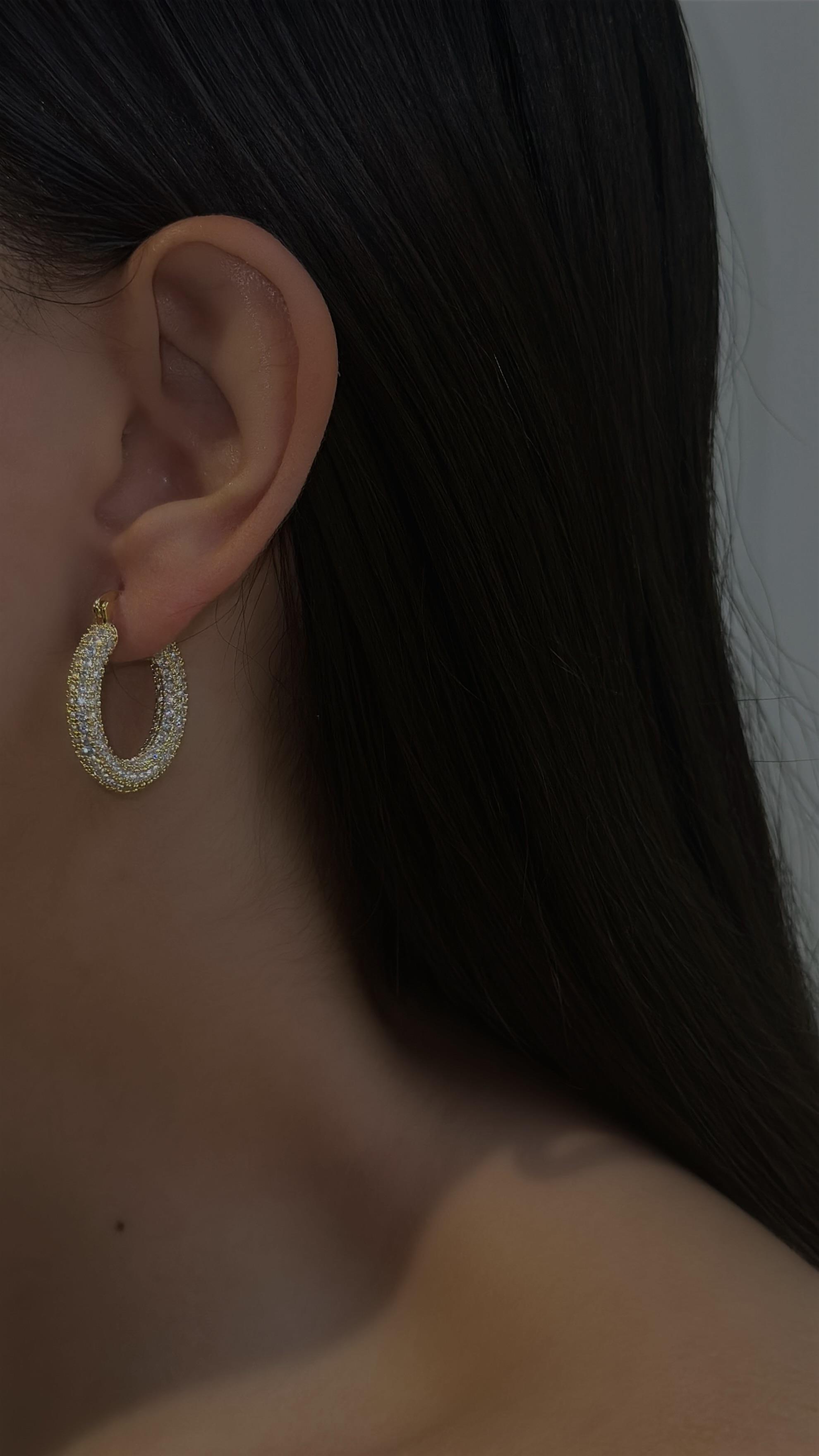 Elizabeth Earring