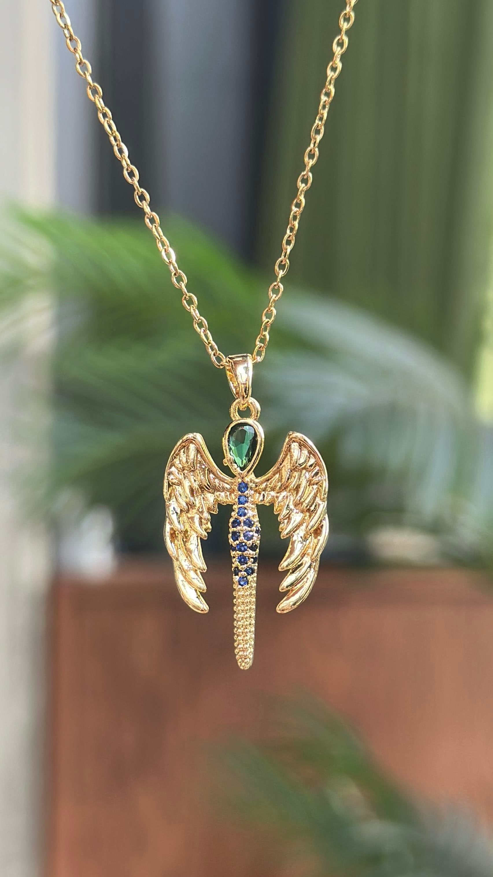 Vera Necklace