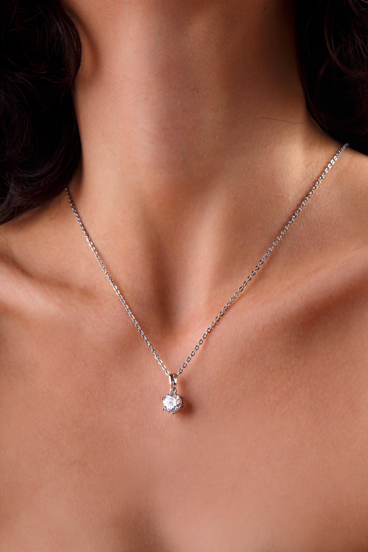 Big Solitaire Kolye | Luxury Jewelry by Atelier Duygu.