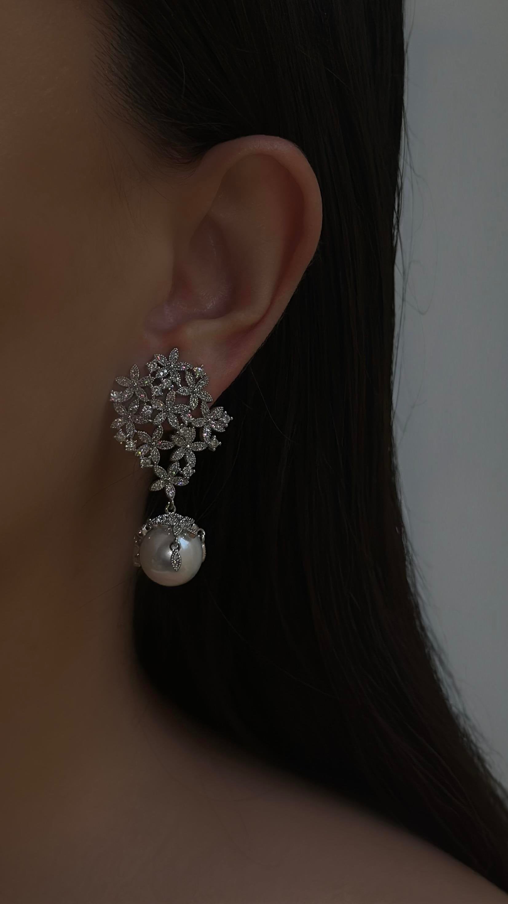 Velna Earring