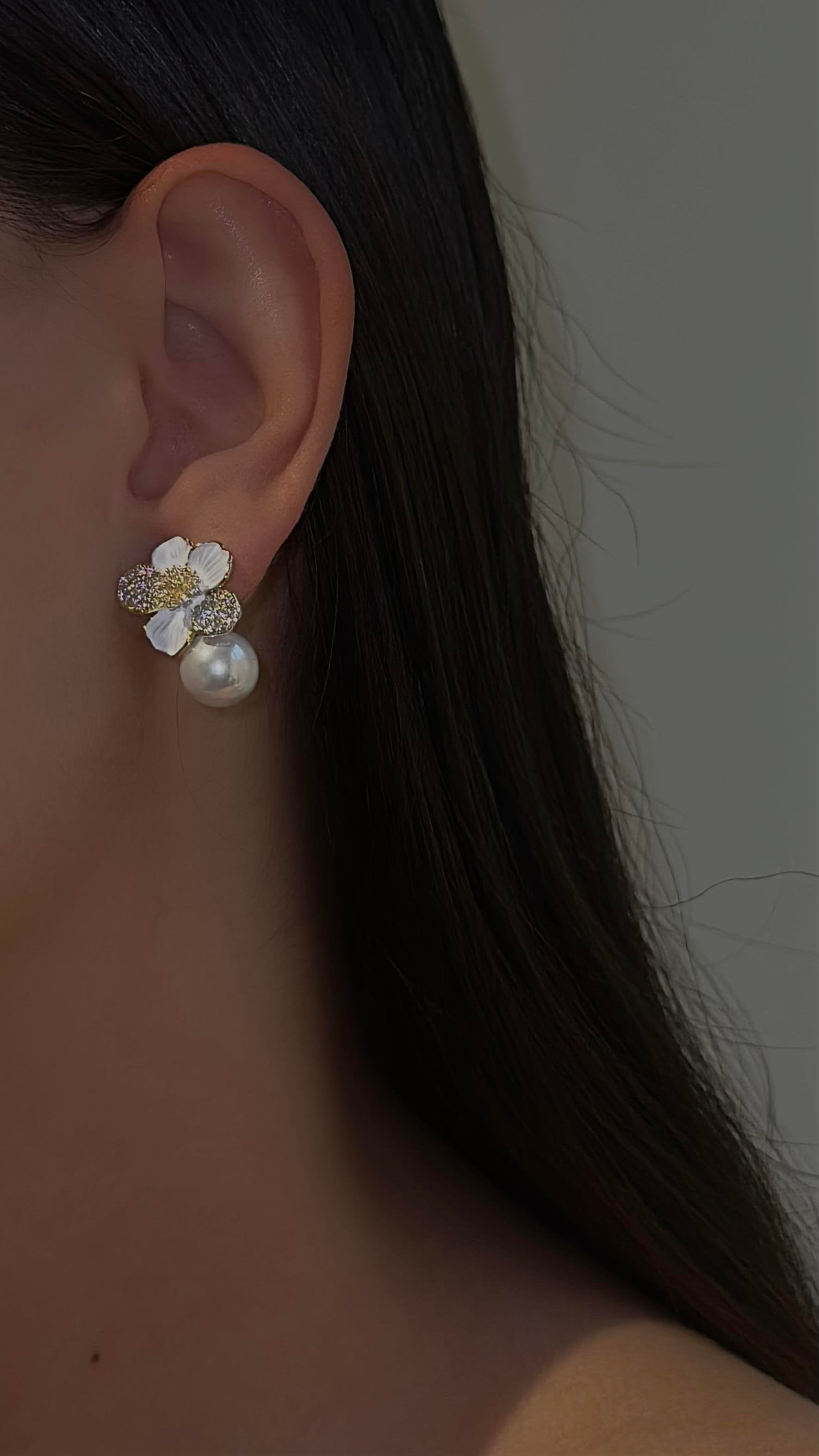 Elexia Earring