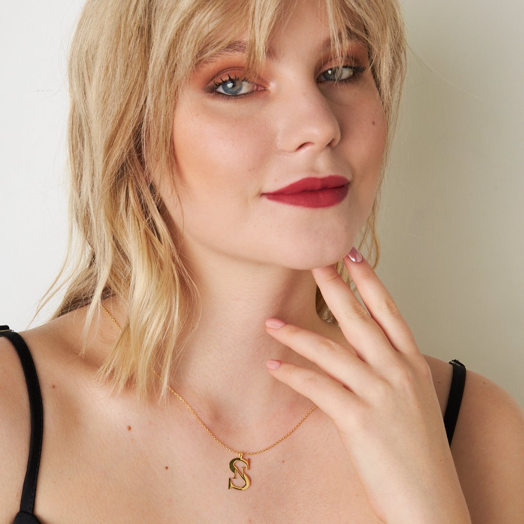 Nuvéria Necklace