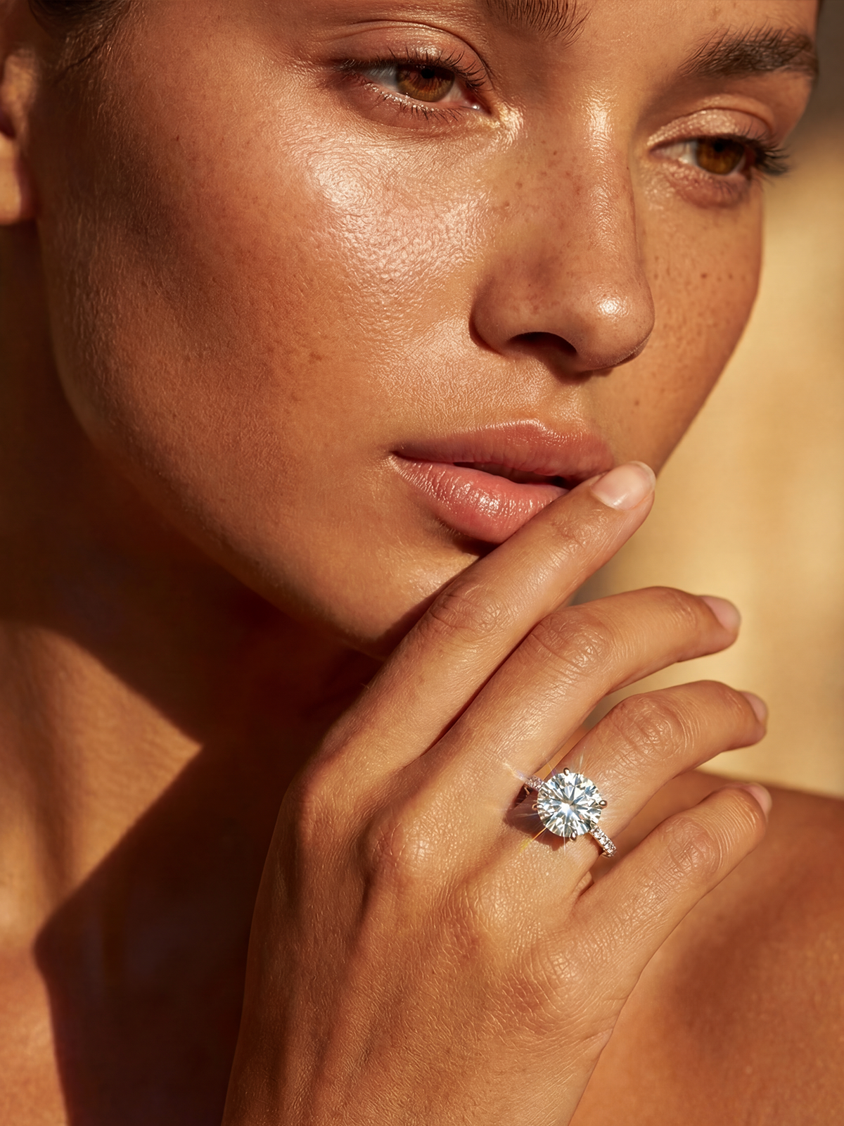 4.0CT | 4 Tırnak Kolu Taşlı Tektaş Yüzük