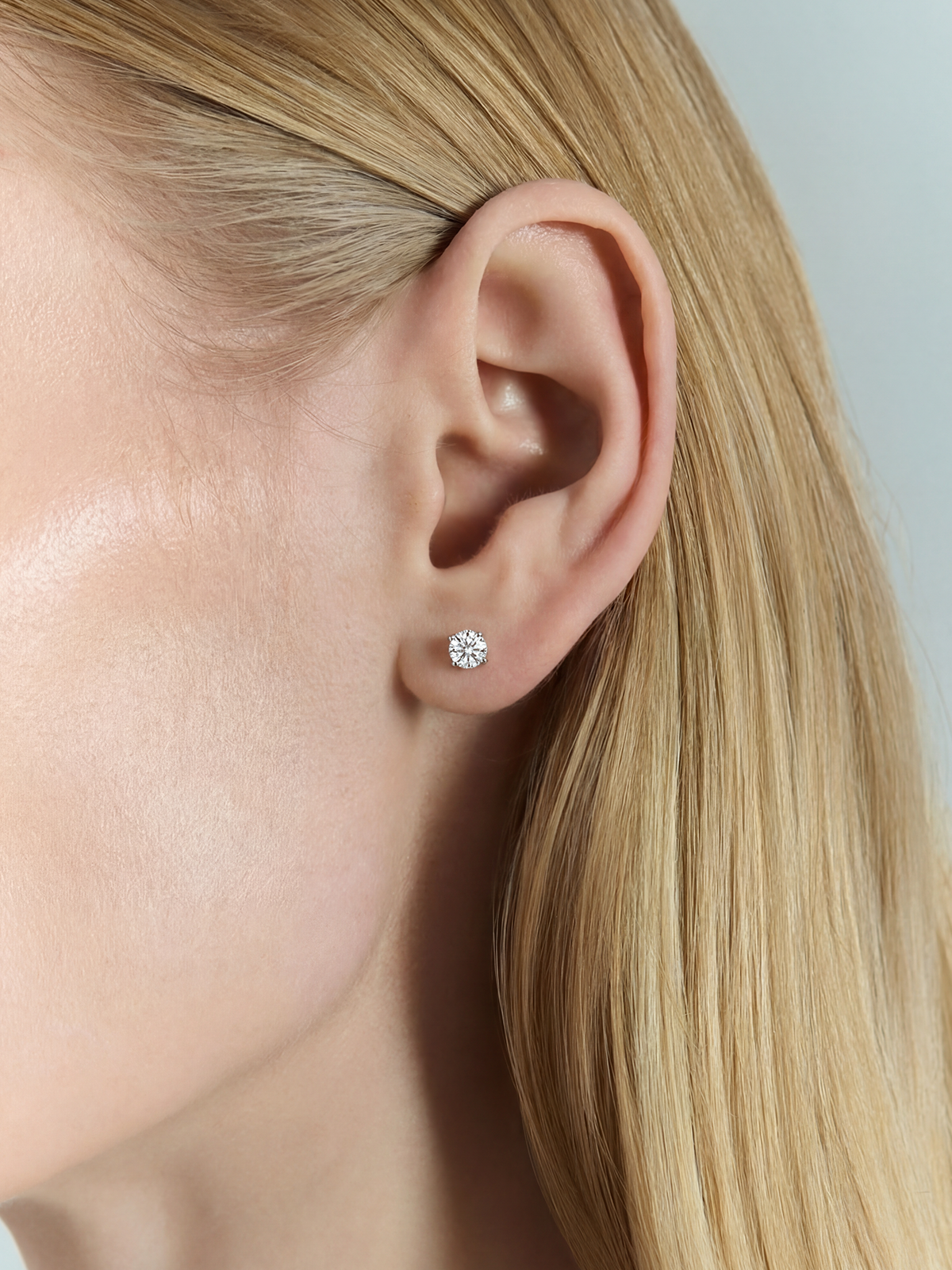 6 Tırnak Tektaş Küpe