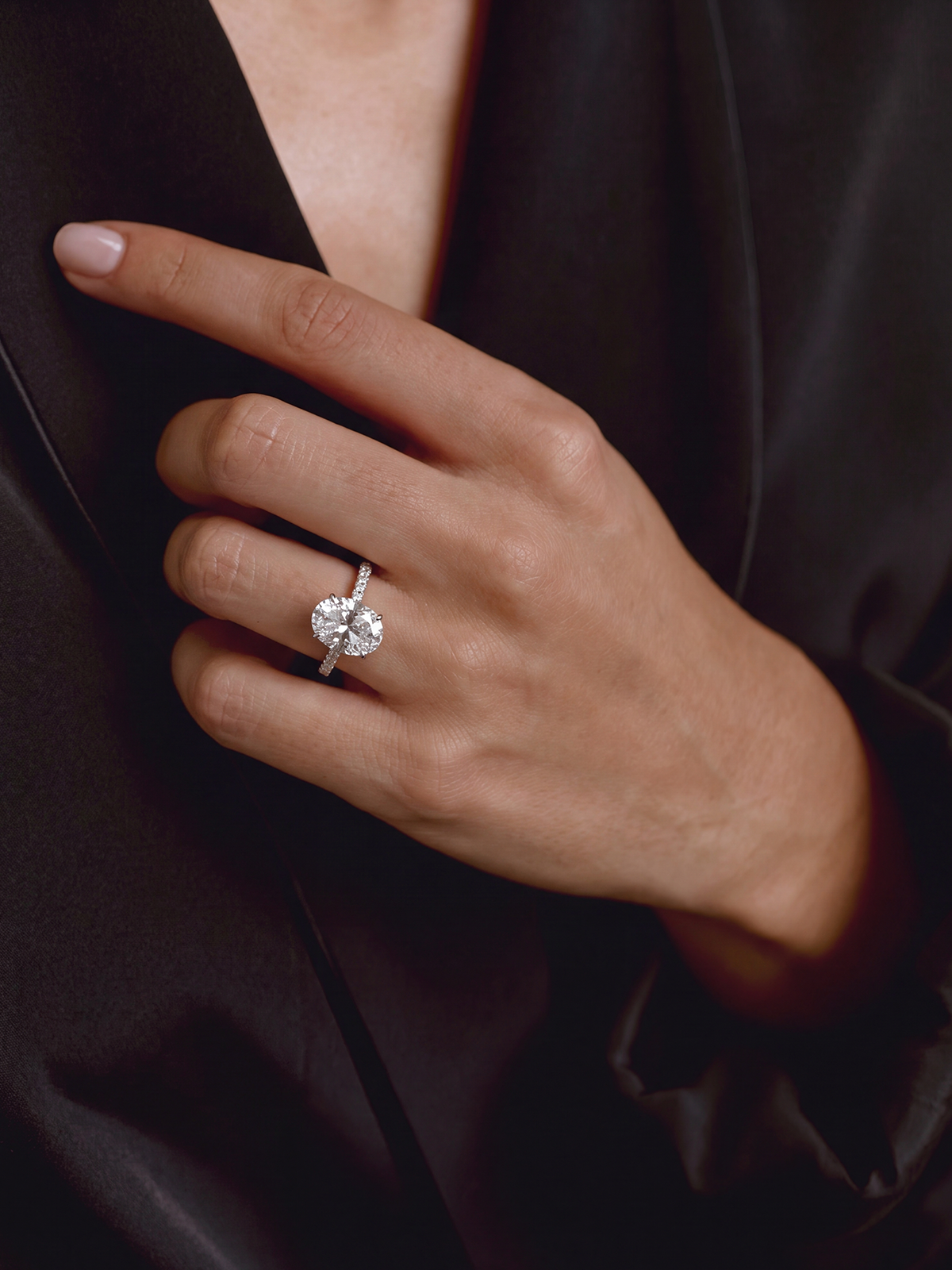 2.3CT | Oval Kesim Kolu Taşlı Yüzük