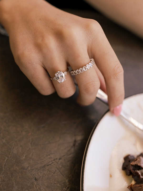 Noara Oval Cut Yüzük