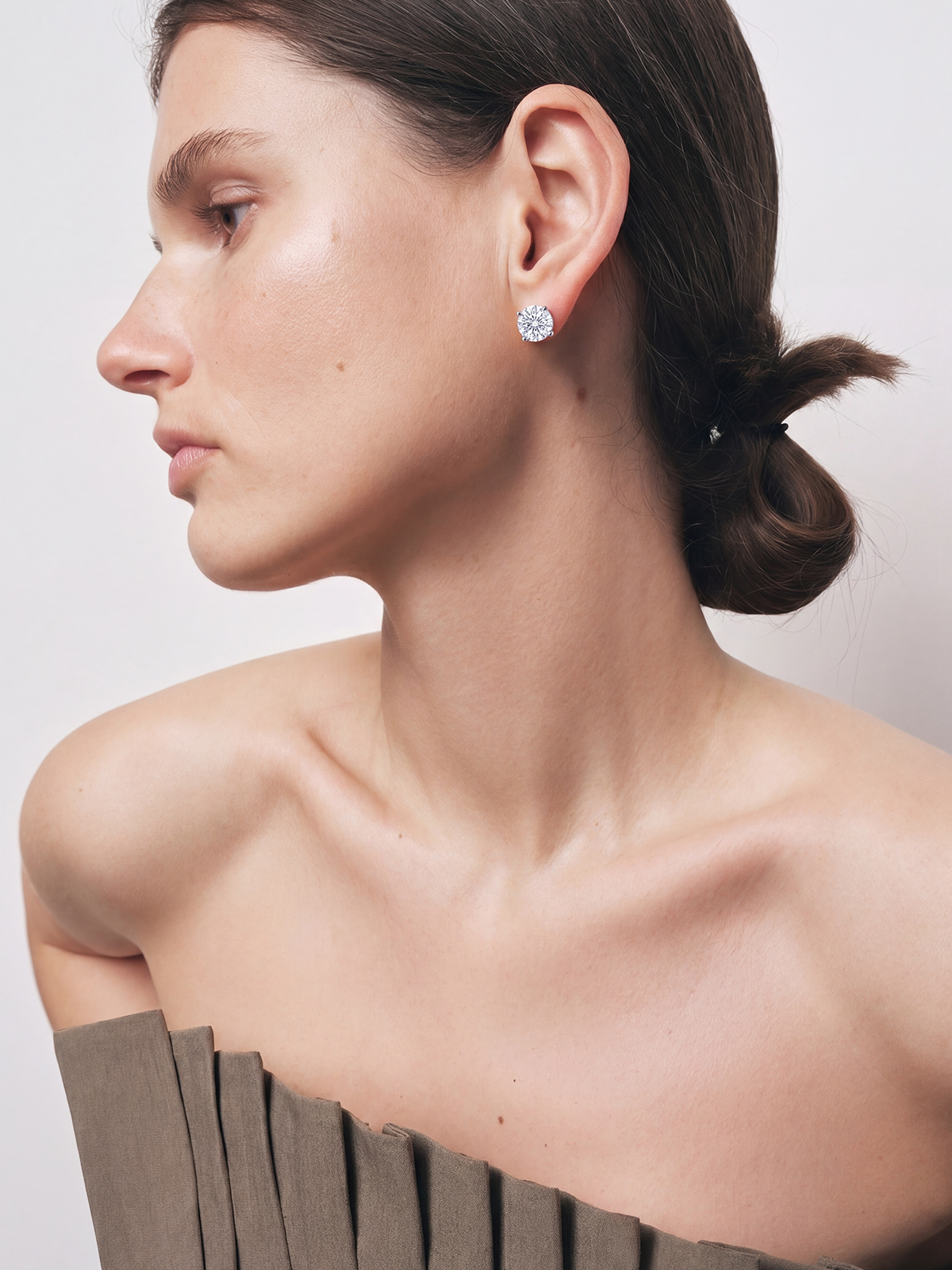 4 Tırnak Tektaş Küpe