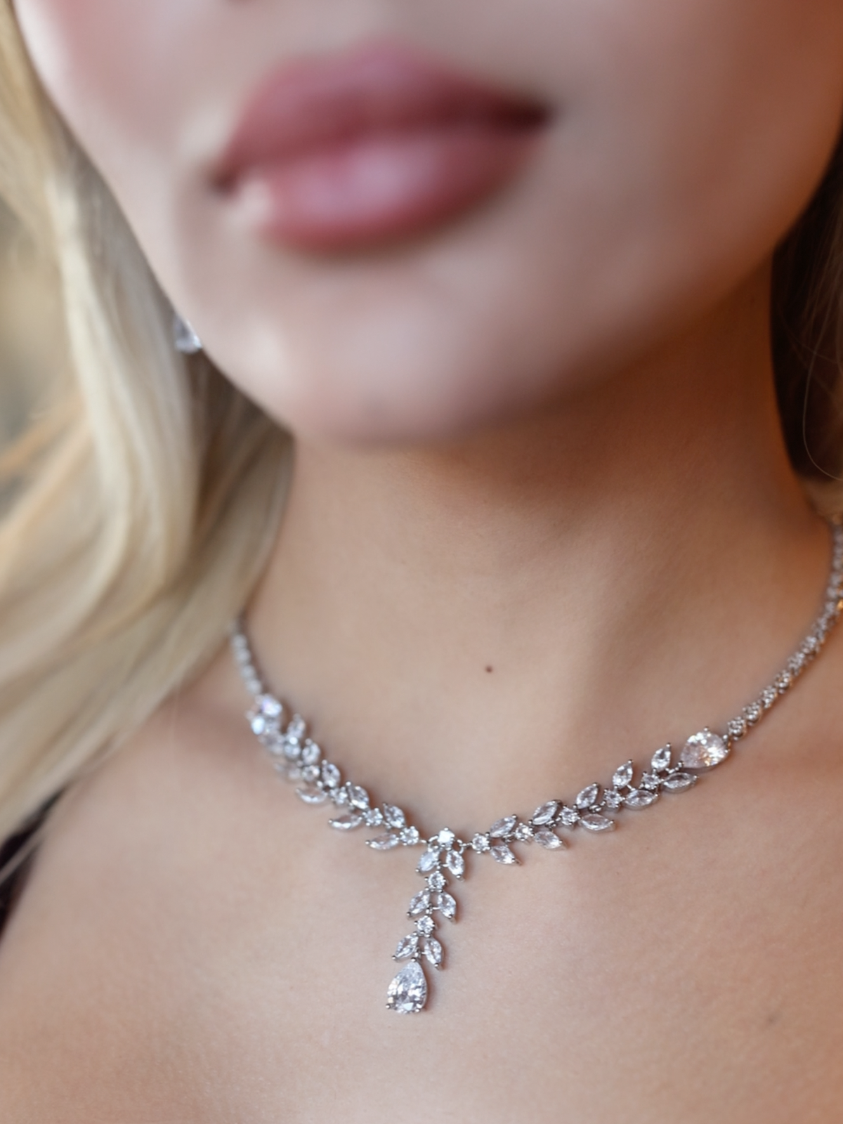 Ava Necklace and Earring Set