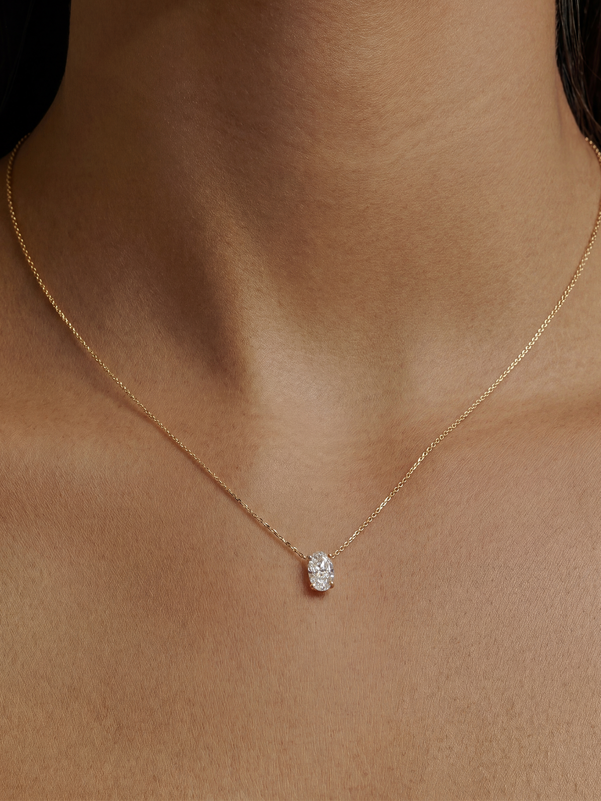 Oval Kesim Tektaş Kolye