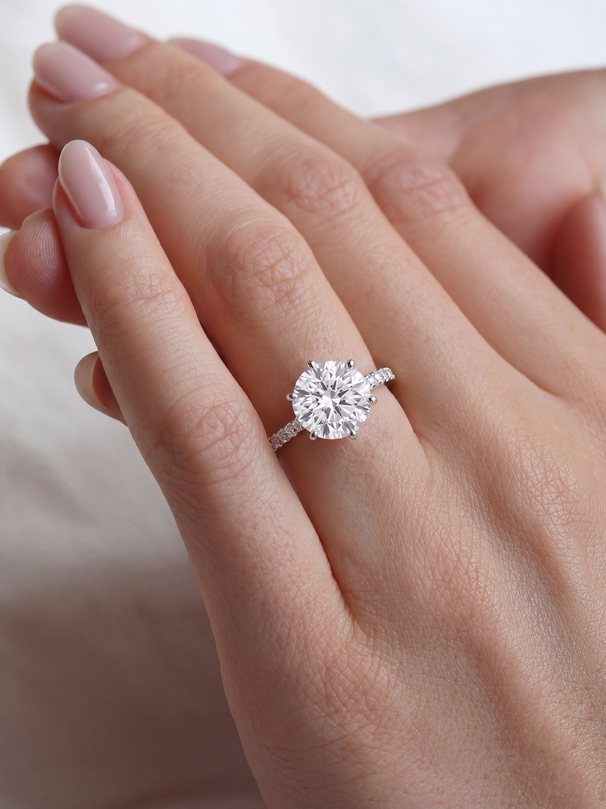 6 Tırnak Kolu Taşlı Tektaş Yüzük