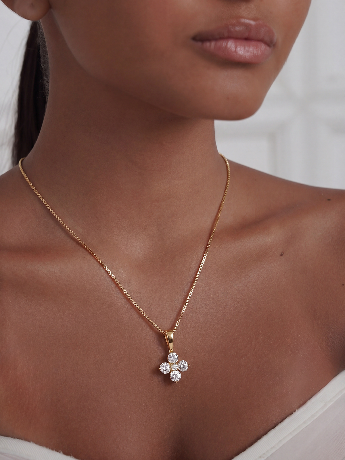 0.90CT Beştaş Kolye