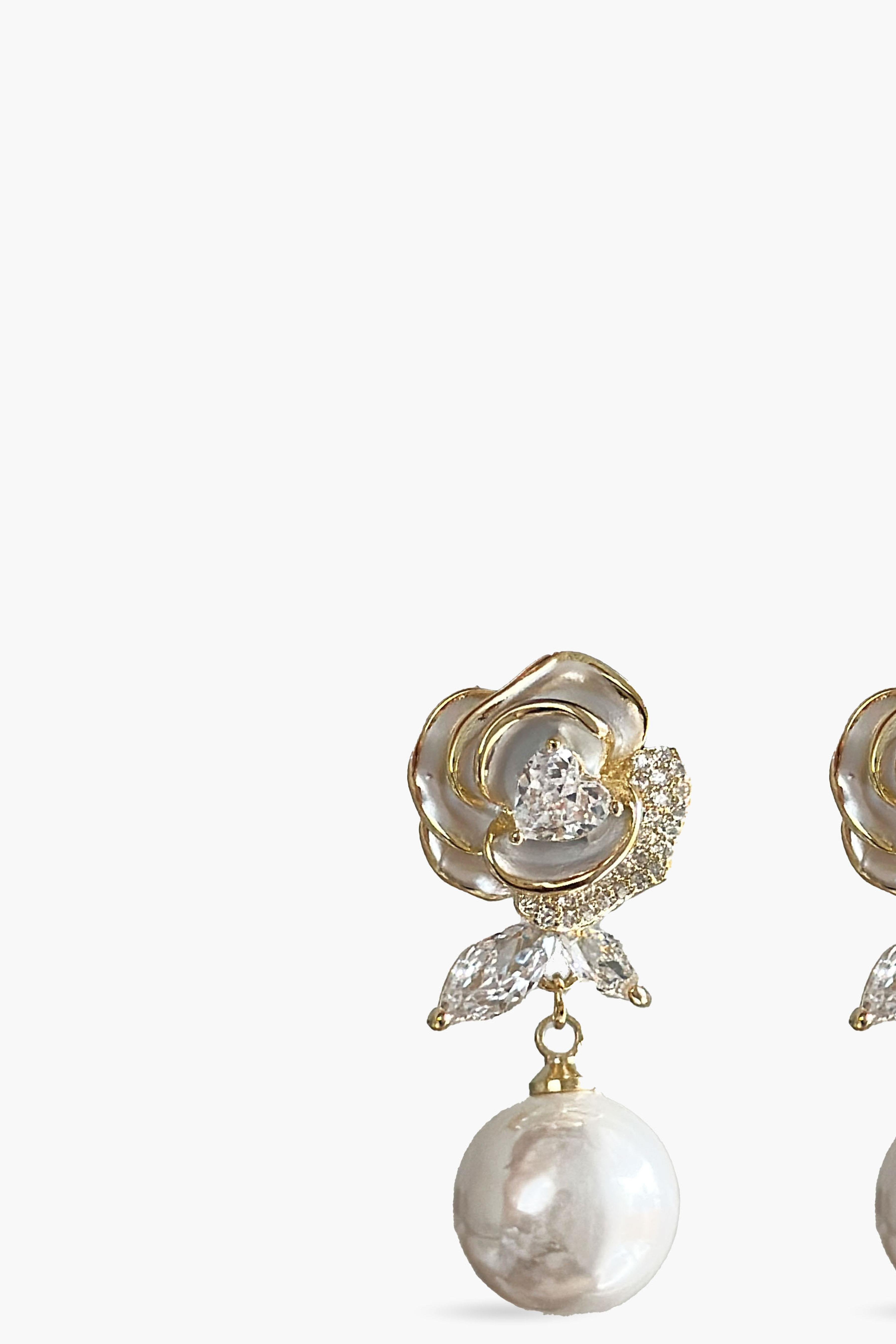 Navia Earring
