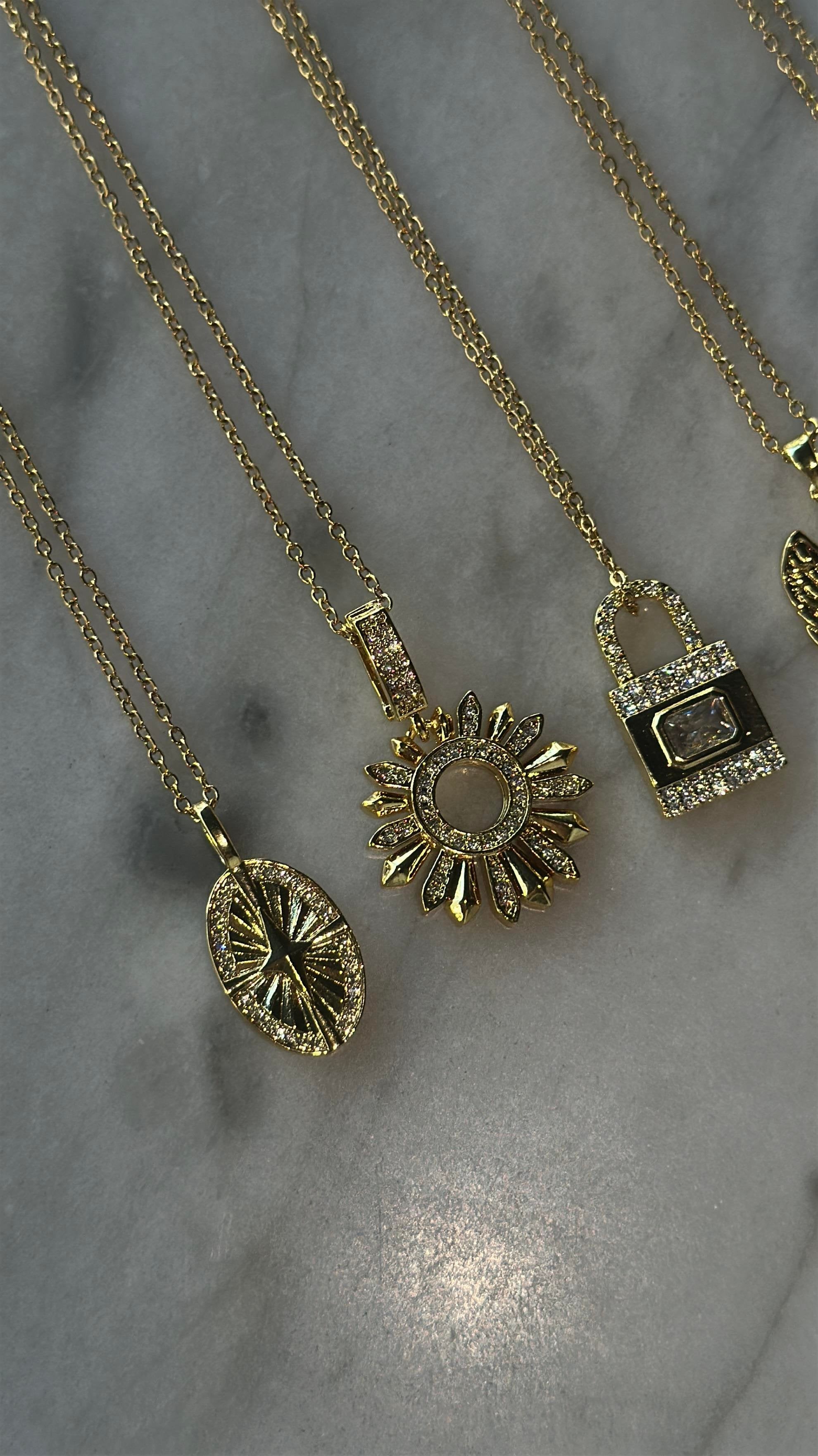 Avelin Necklace