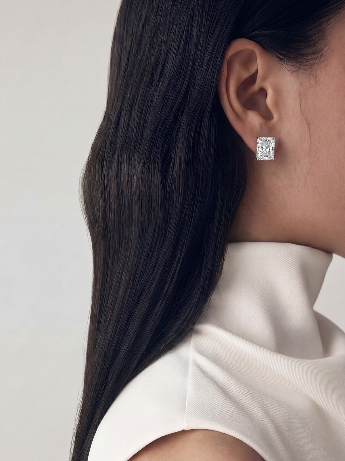 Radiant Kesim Tektaş Küpe