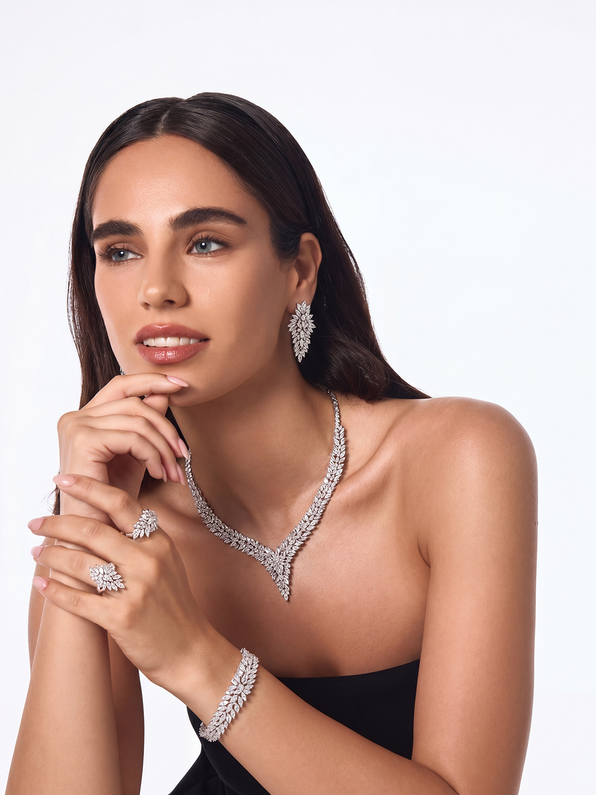 Arabella Kolye Bileklik Küpe Yüzük Set