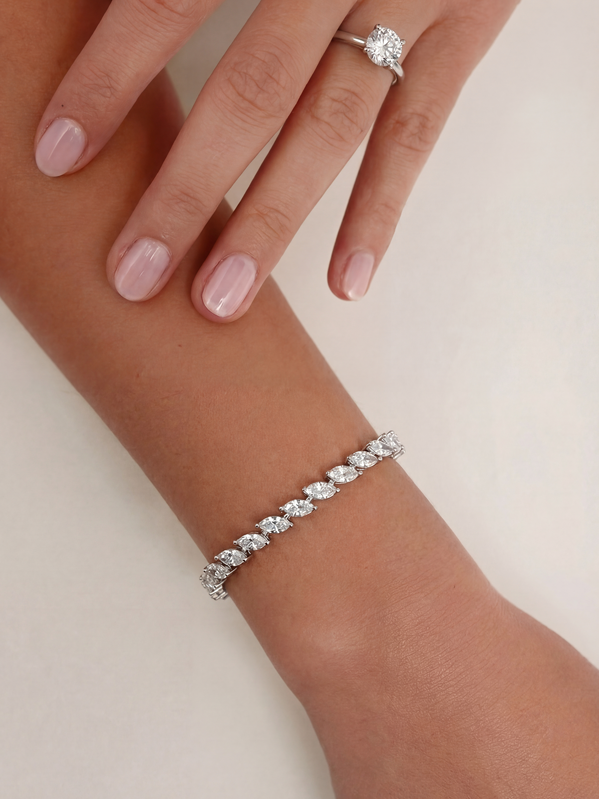 Vessa Markiz Kesim Su Yolu Bileklik