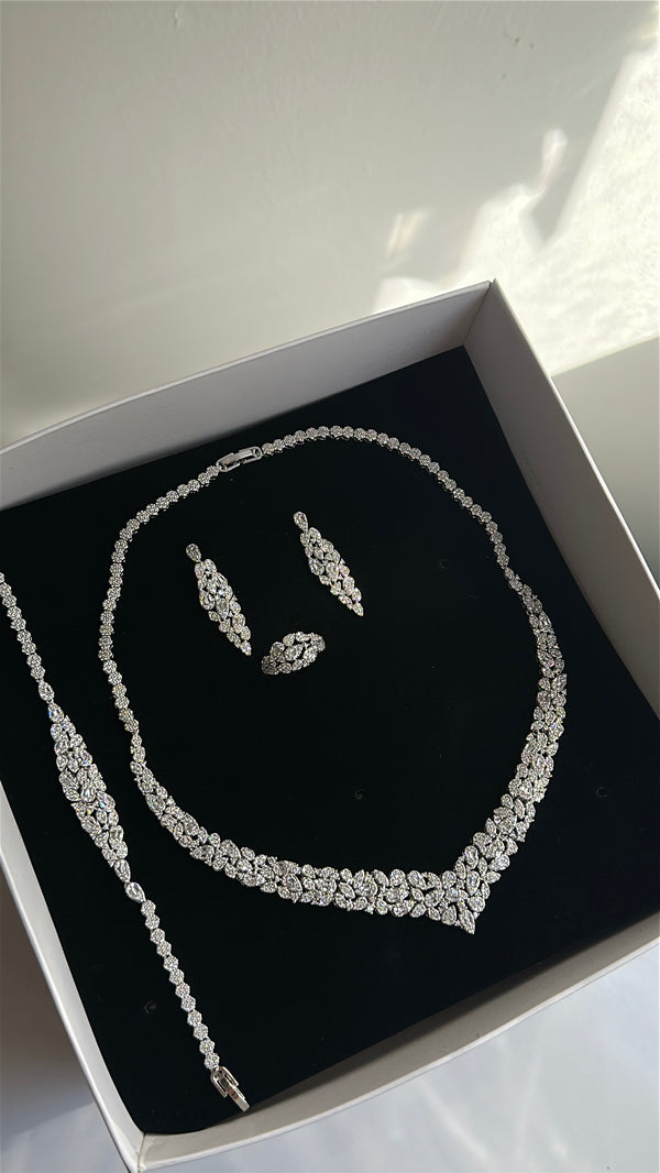 Zirella Kolye - Küpe - Bileklik - Yüzük Set