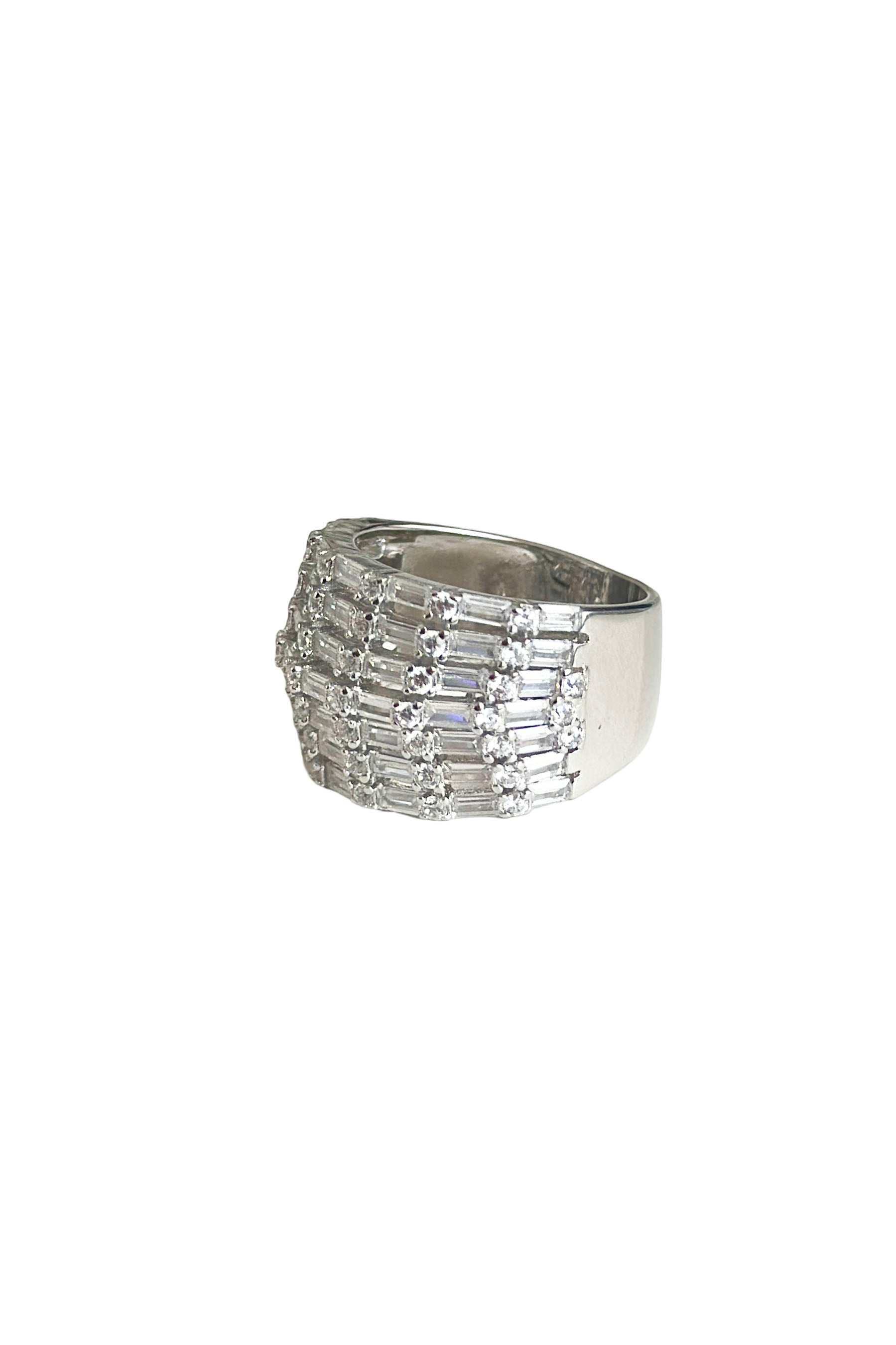 Velora Yüzük |   Luxury Jewelry by  Atelier Duygu.