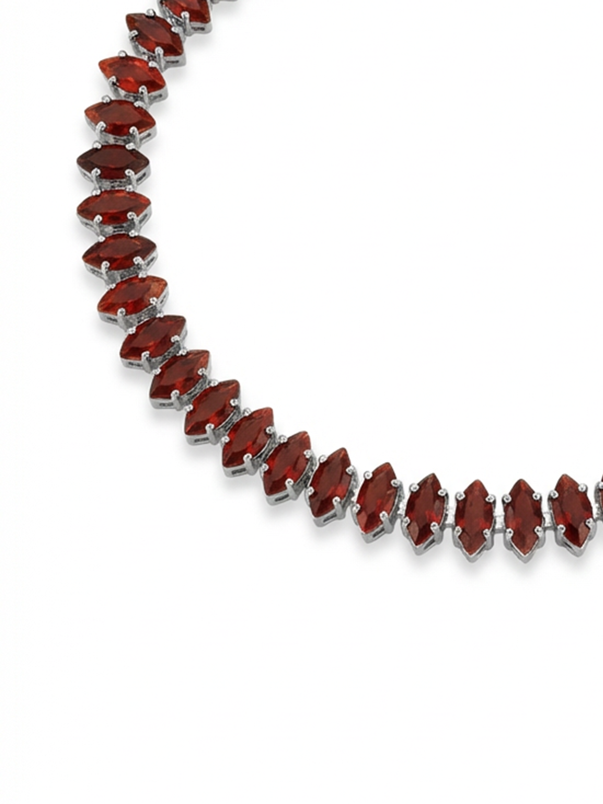 4MM | Cherry Oval Cut Su Yolu Bileklik - Nikel içermeyen, ayarlanabilir kapanışıyla hem pratik hem de şık bir tasarım, derin vişne tonlarıyla göz alıyor.