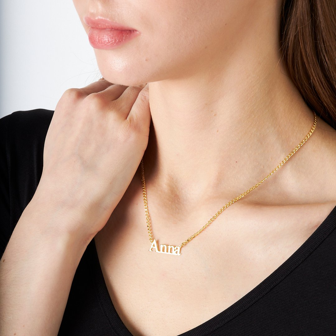 Avenese Necklace