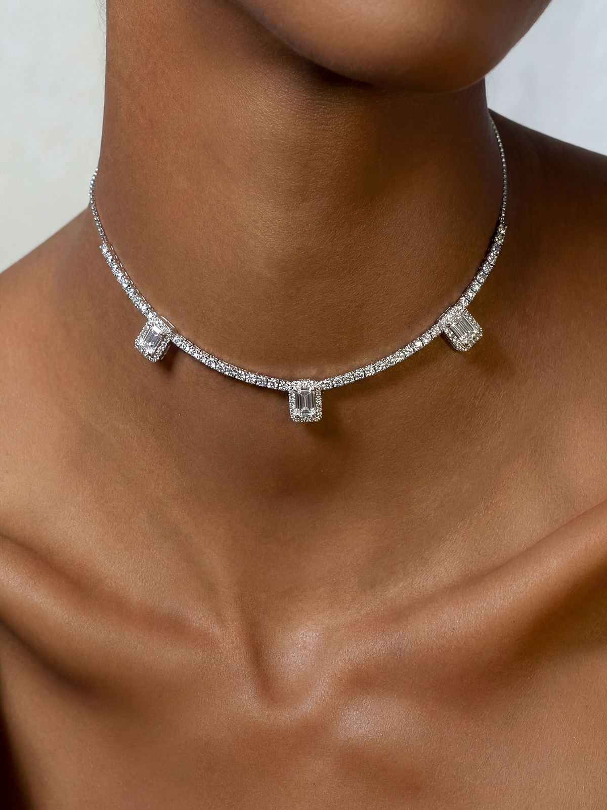 Choker Eclipse Necklace